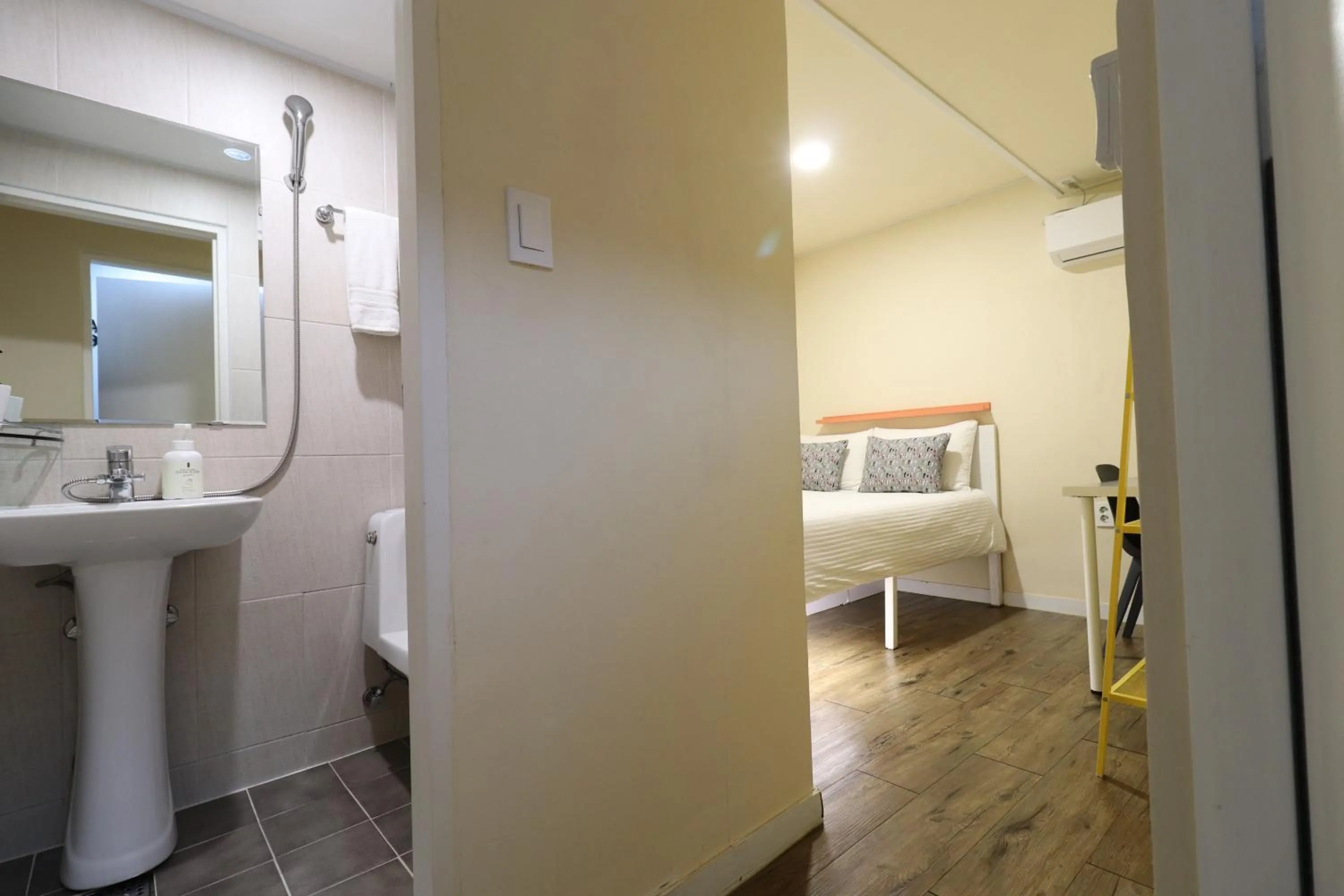 Bed in Just4u Guesthouse