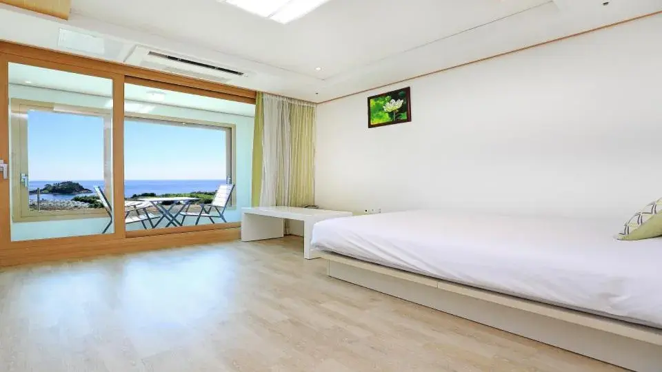 Double Room with Sea View in Marine Port Resort Double Room with Sea View in Marine Port Resort