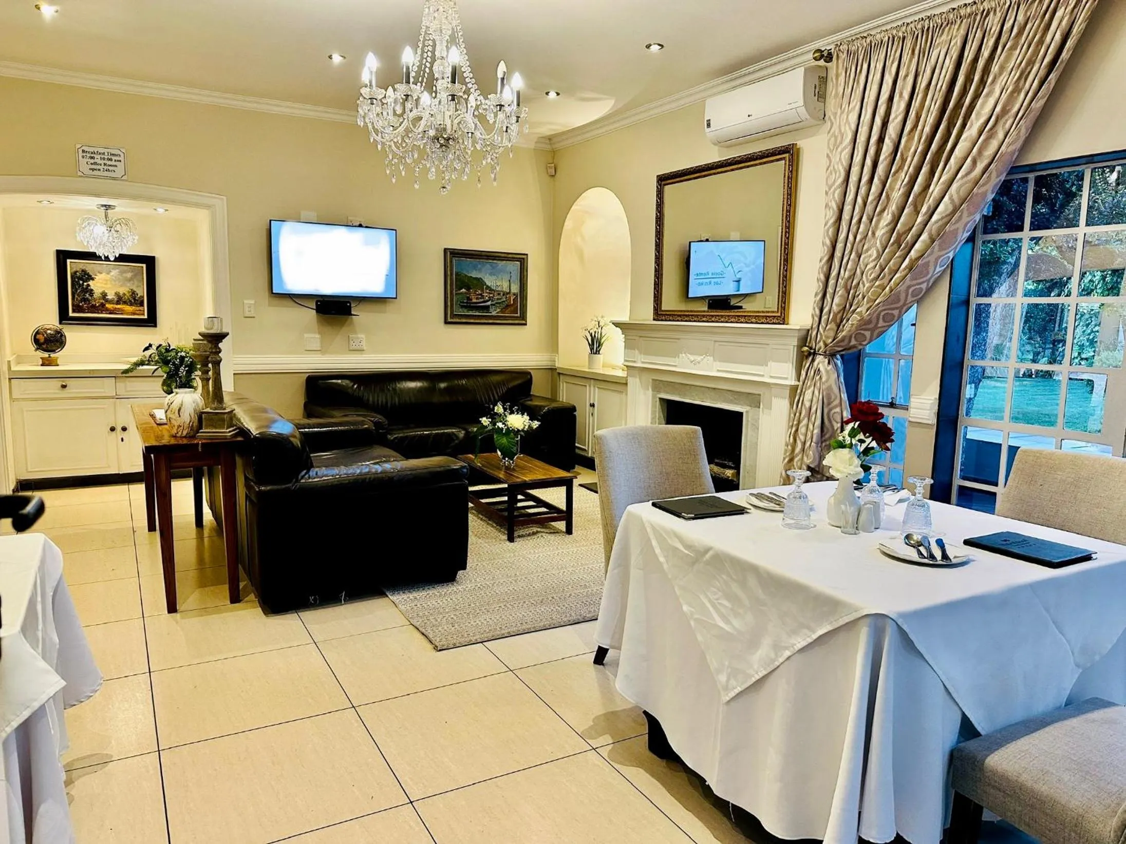 TV and multimedia in Waterkloof Guest House