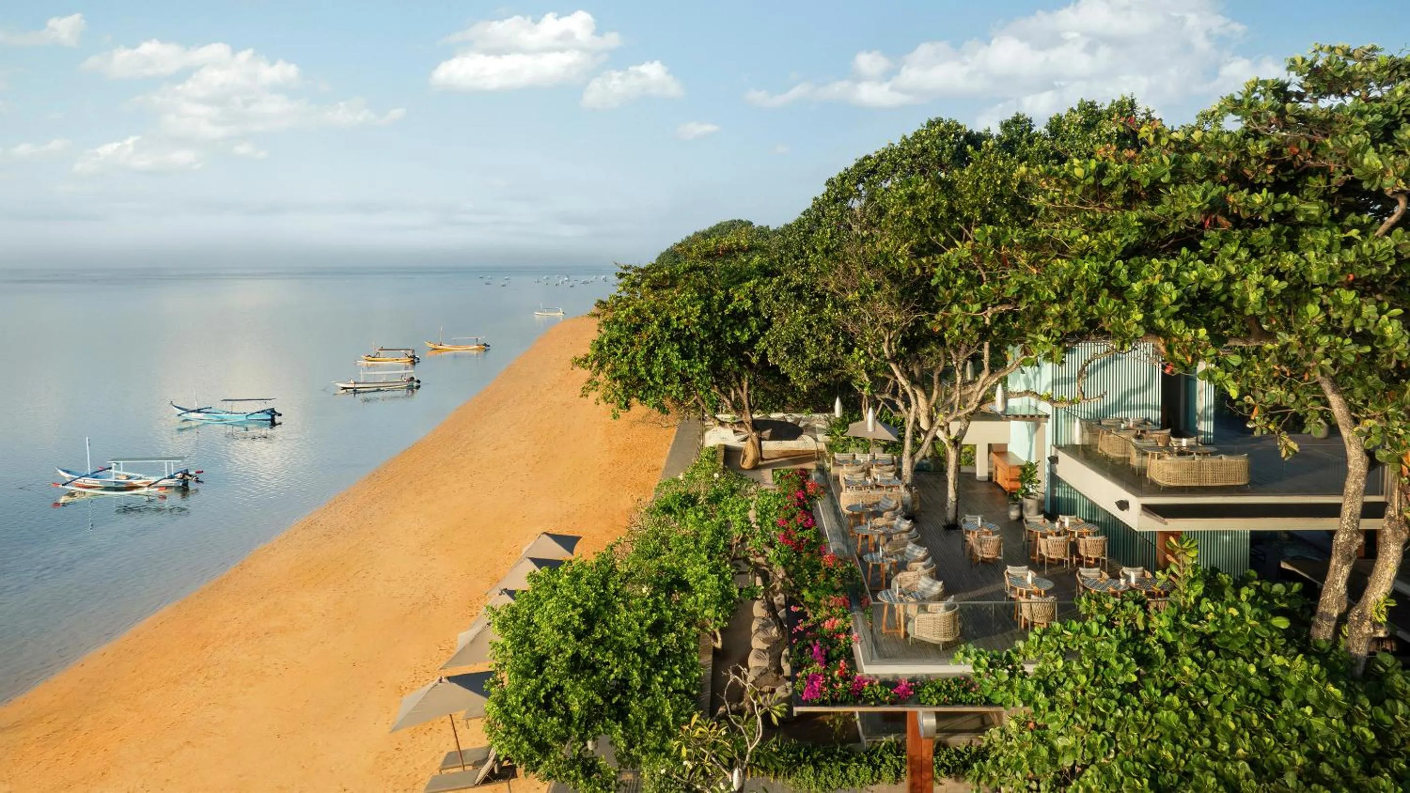 Lounge or bar in Maya Sanur Resort & Spa