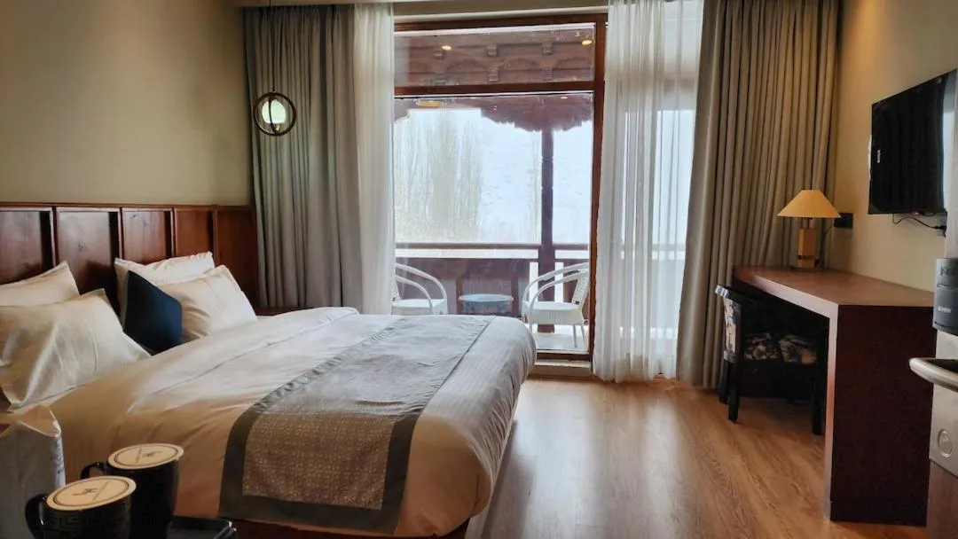 Bed in Hotel Ladakh Heights