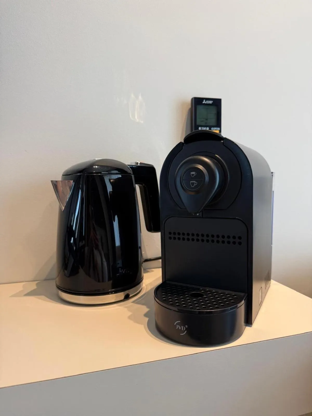 Coffee/tea facilities in CC Nomie Hôtel Restaurant