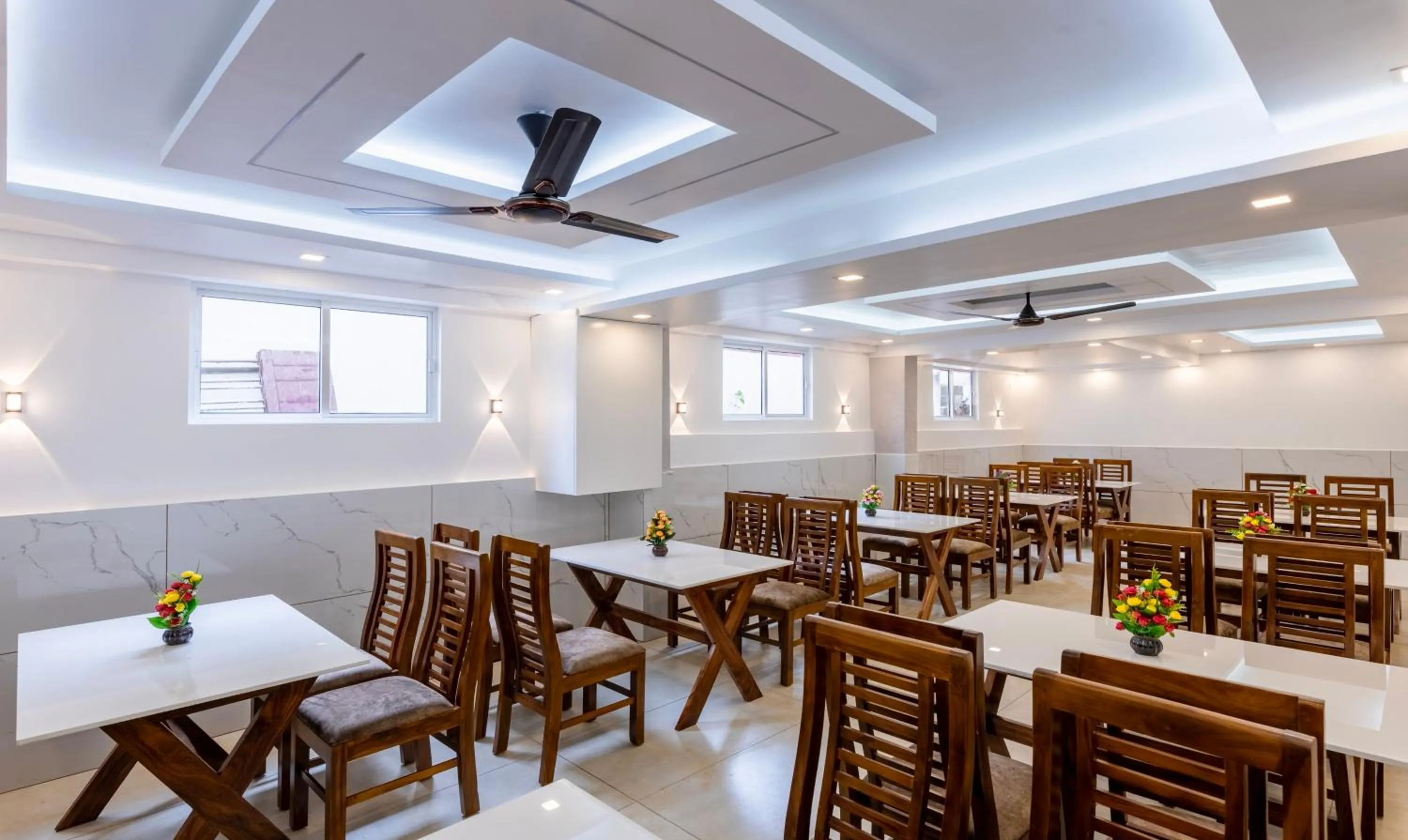 Restaurant/places to eat in Treebo Premium Cochin Airport, 5 min From Cochin Airport