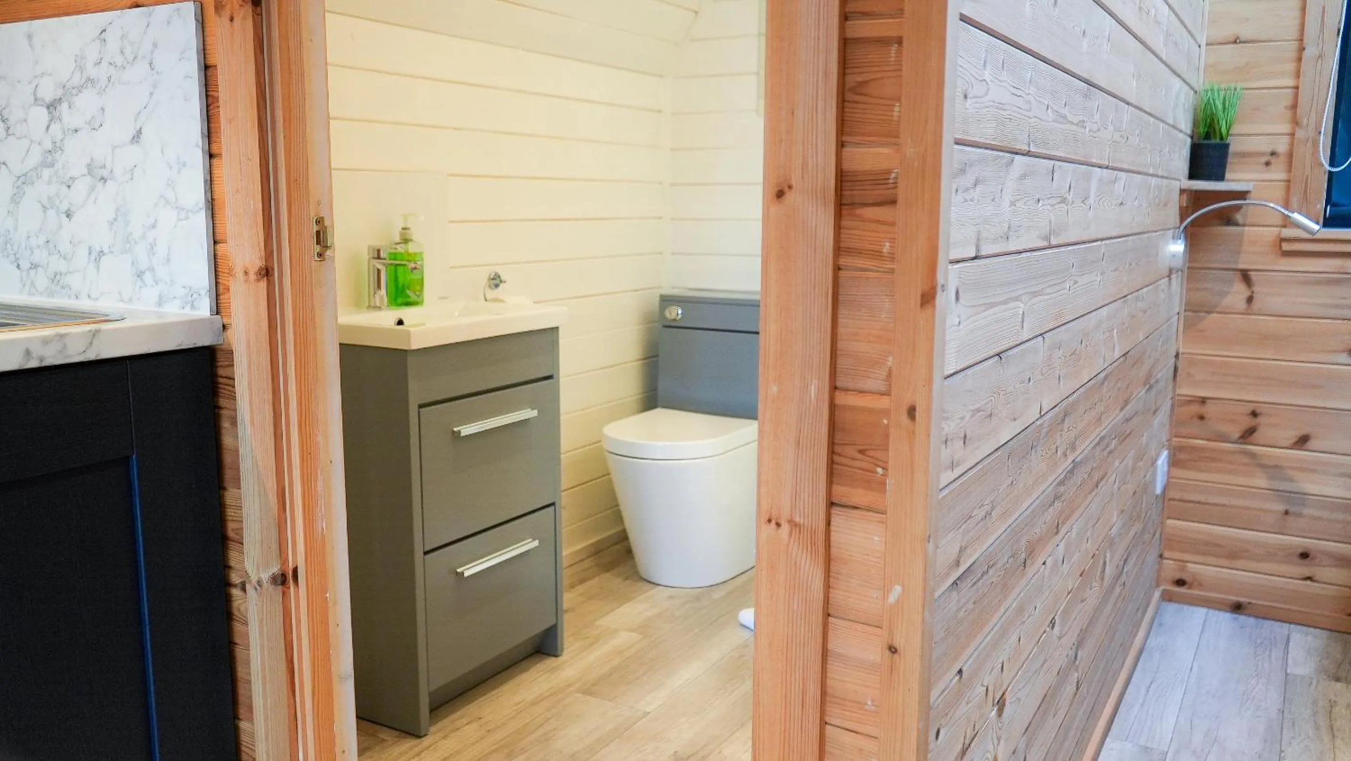 Bathroom in The Firs Country Park