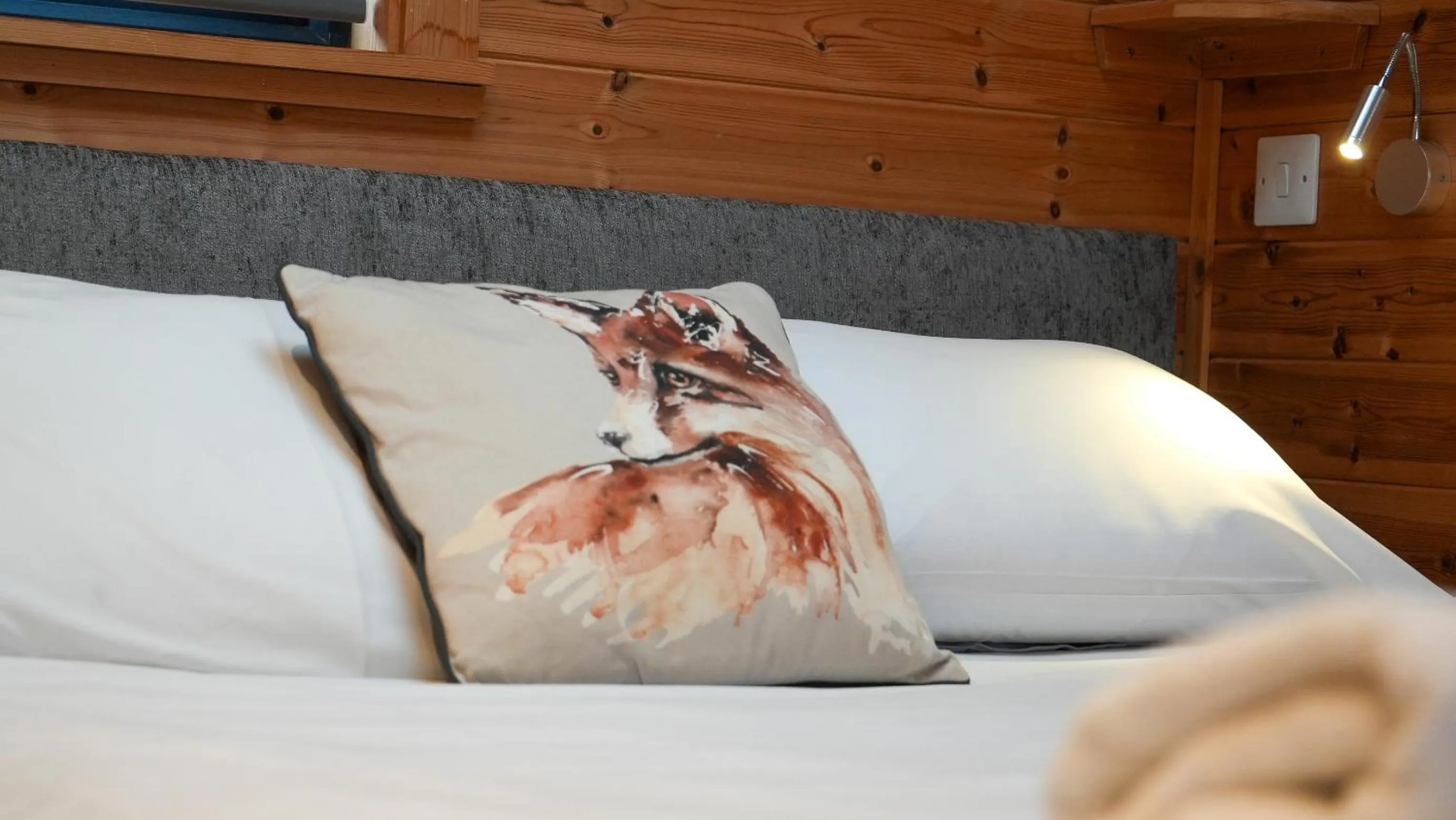 Bedroom, Bed in The Firs Country Park