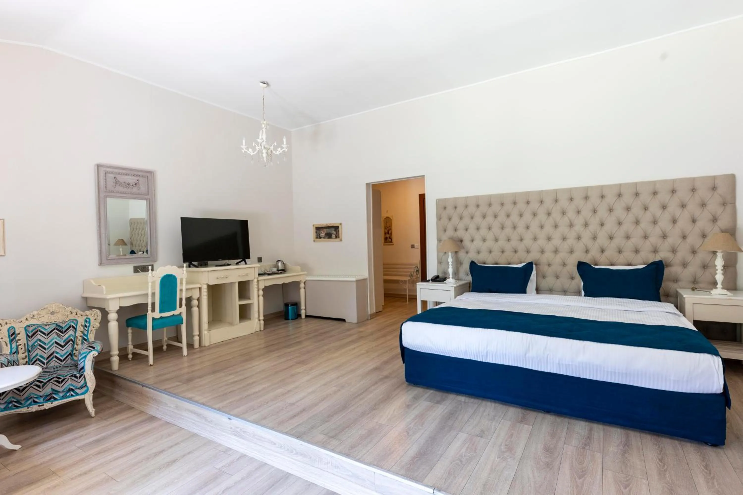 Photo of the whole room in Elite World Village İstanbul Polonezköy