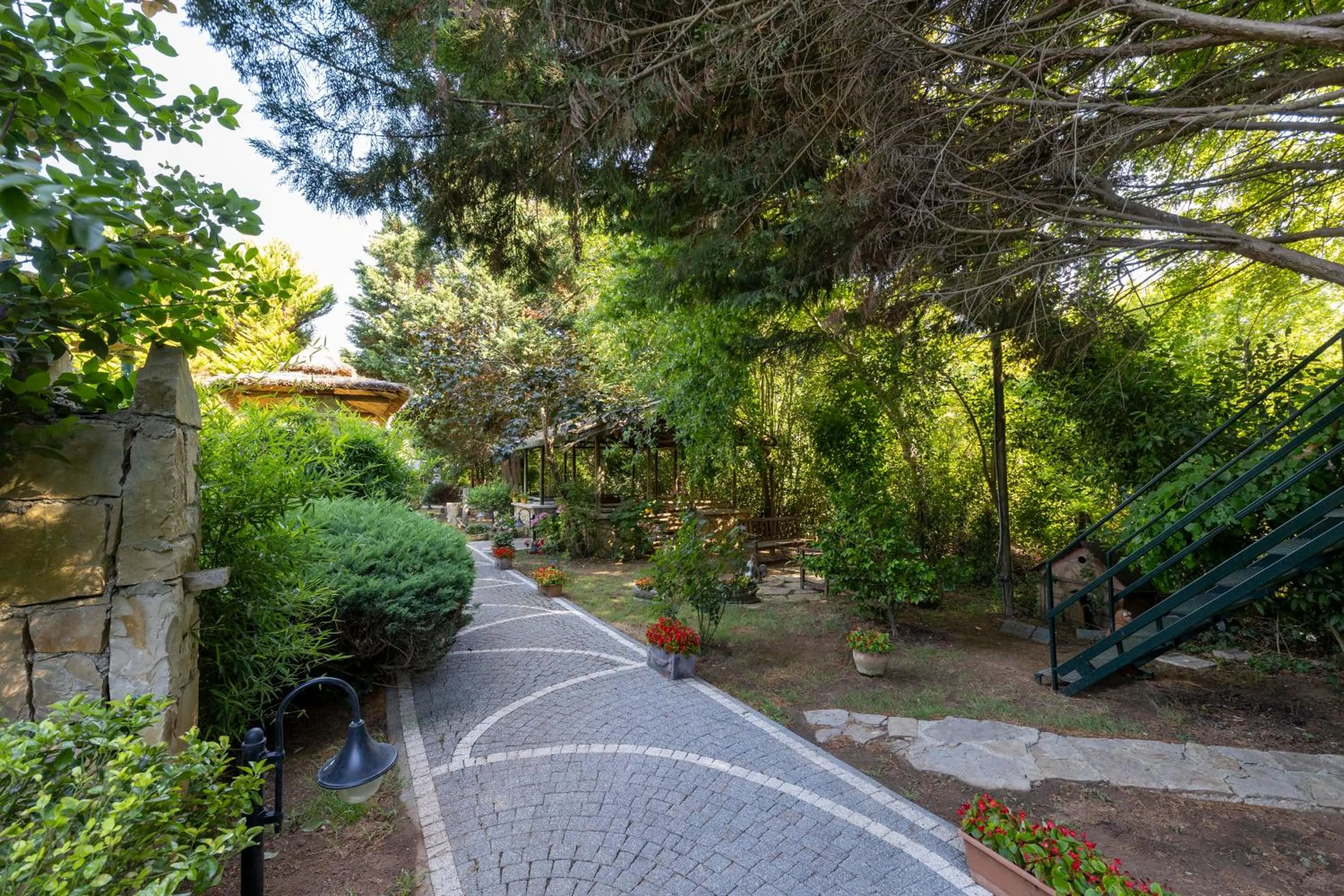 Garden in Elite World Village İstanbul Polonezköy