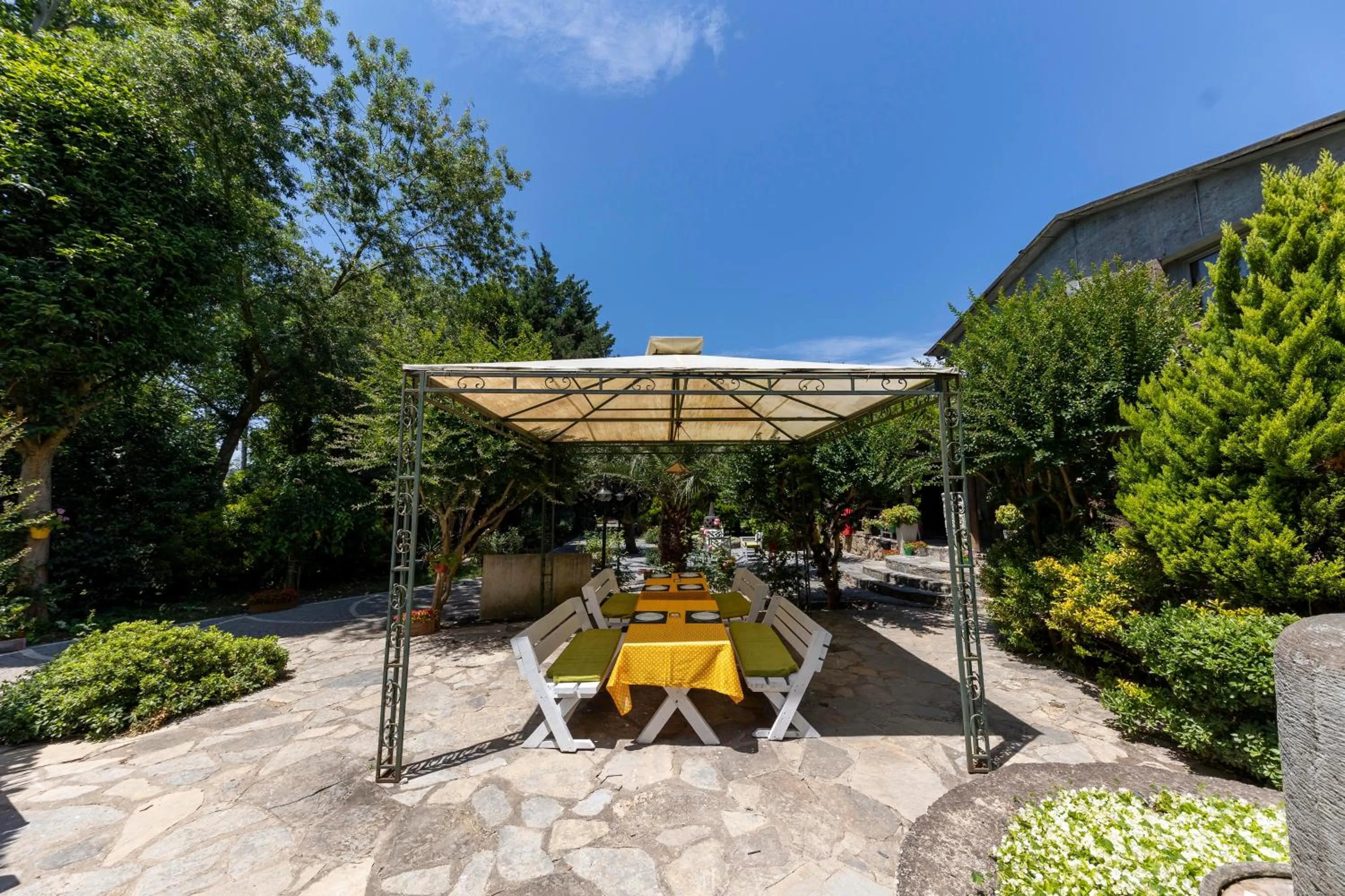 Garden in Elite World Village İstanbul Polonezköy