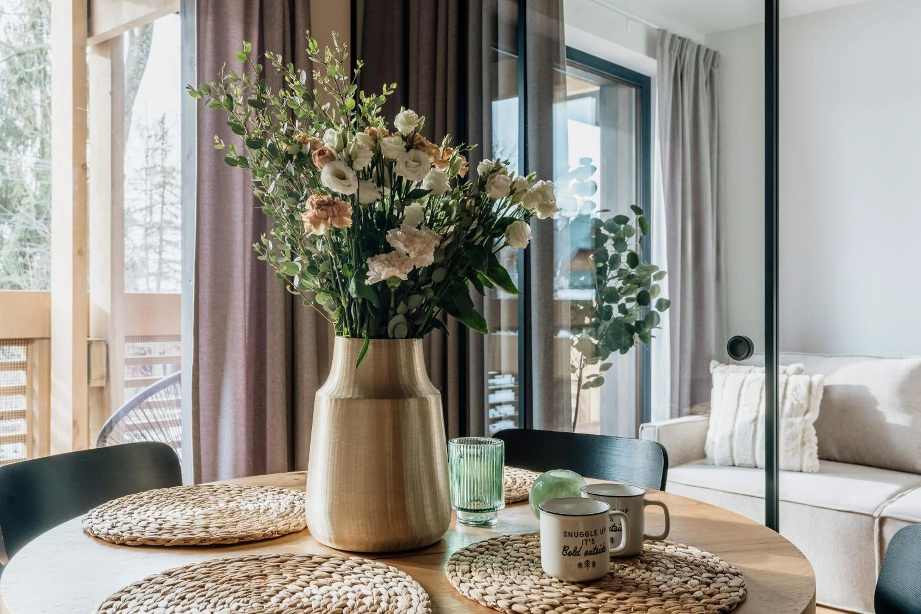 Seating area in White Hills - LoftAffair Spa Collection