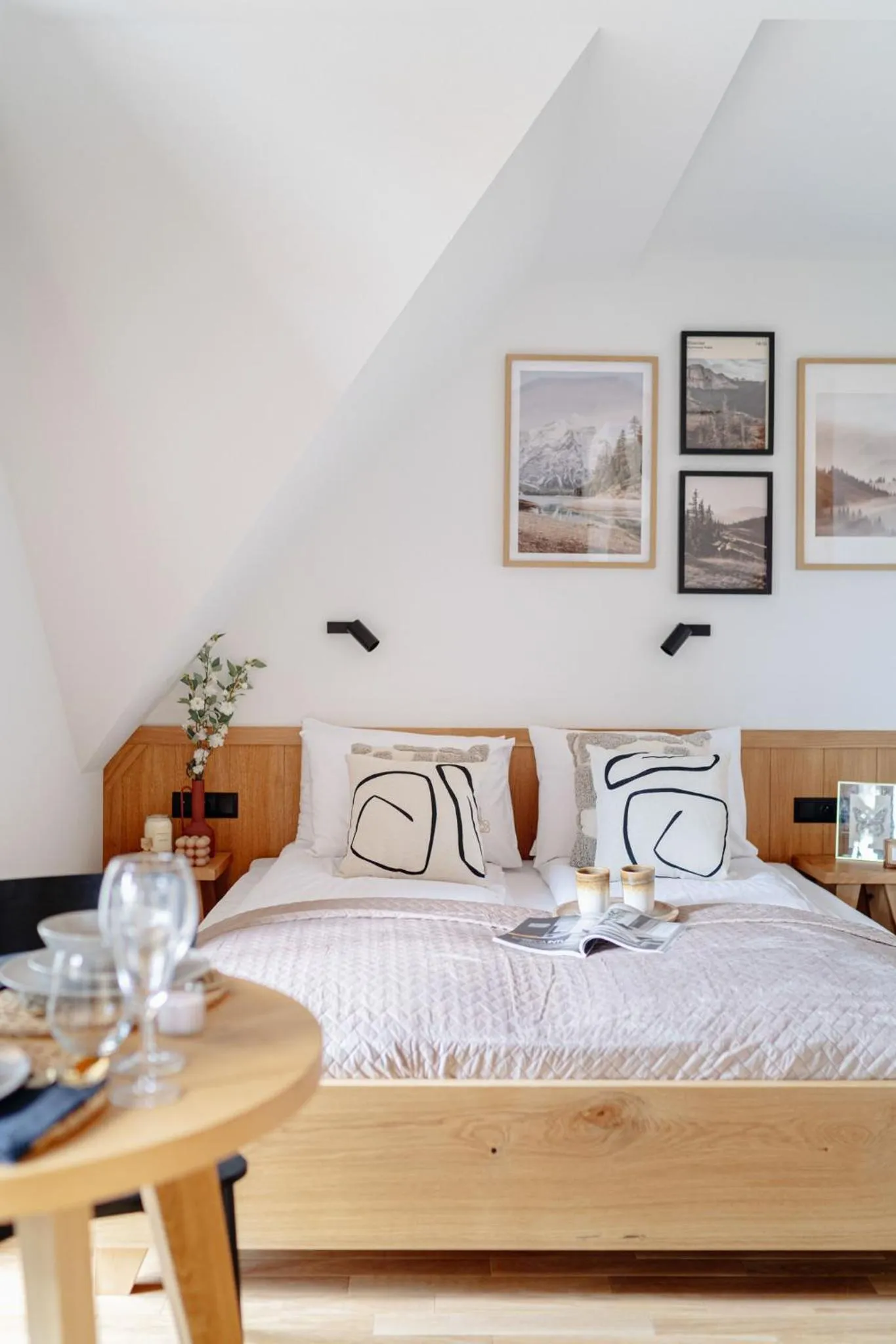 Bed in White Hills - LoftAffair Spa Collection