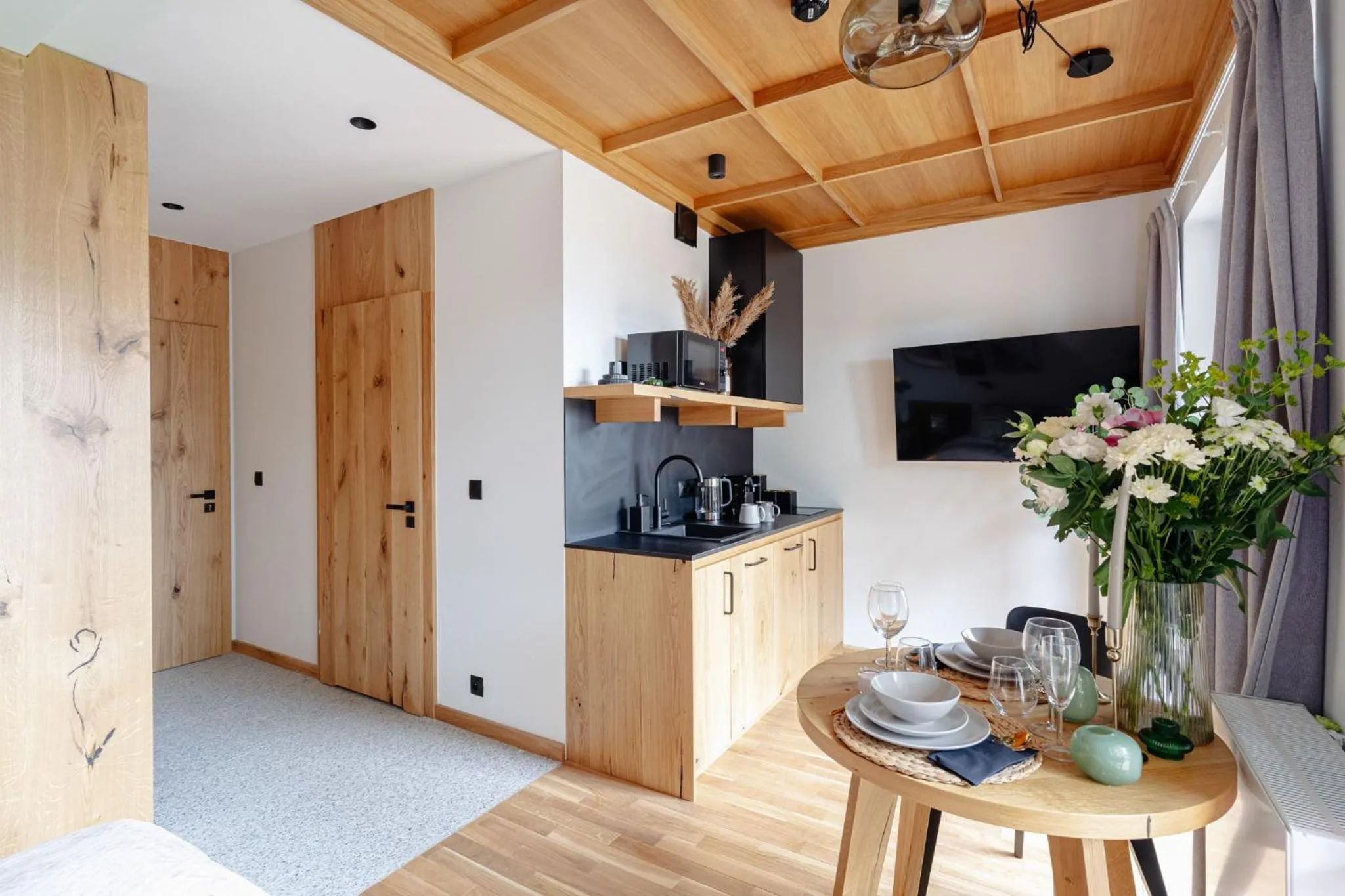 TV and multimedia in White Hills - LoftAffair Spa Collection