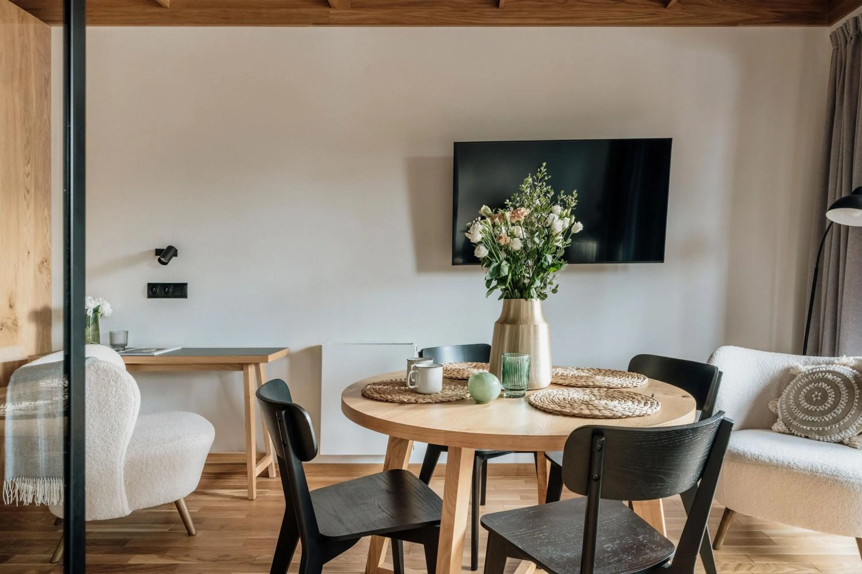 TV and multimedia in White Hills - LoftAffair Spa Collection