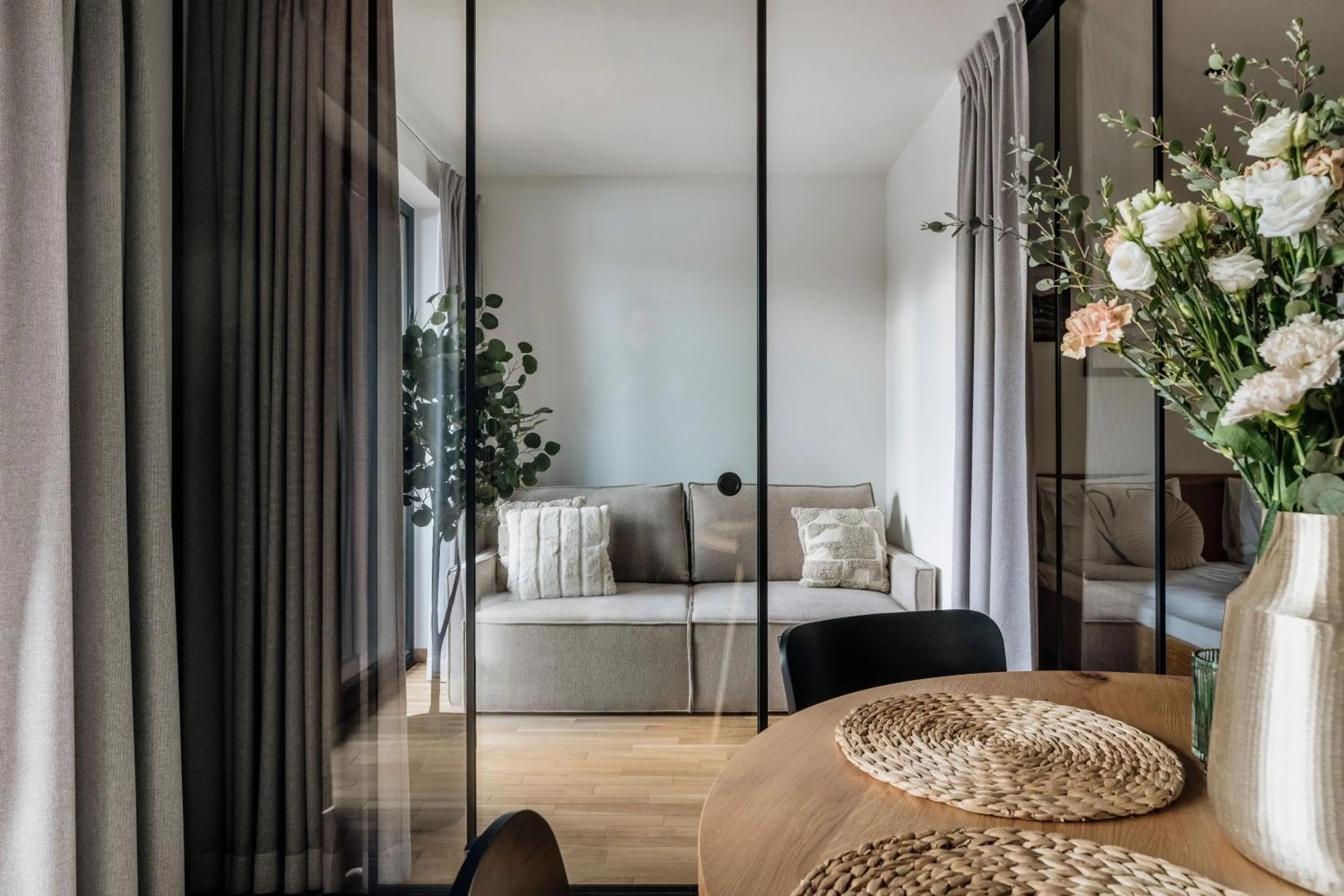 Living room in White Hills - LoftAffair Spa Collection