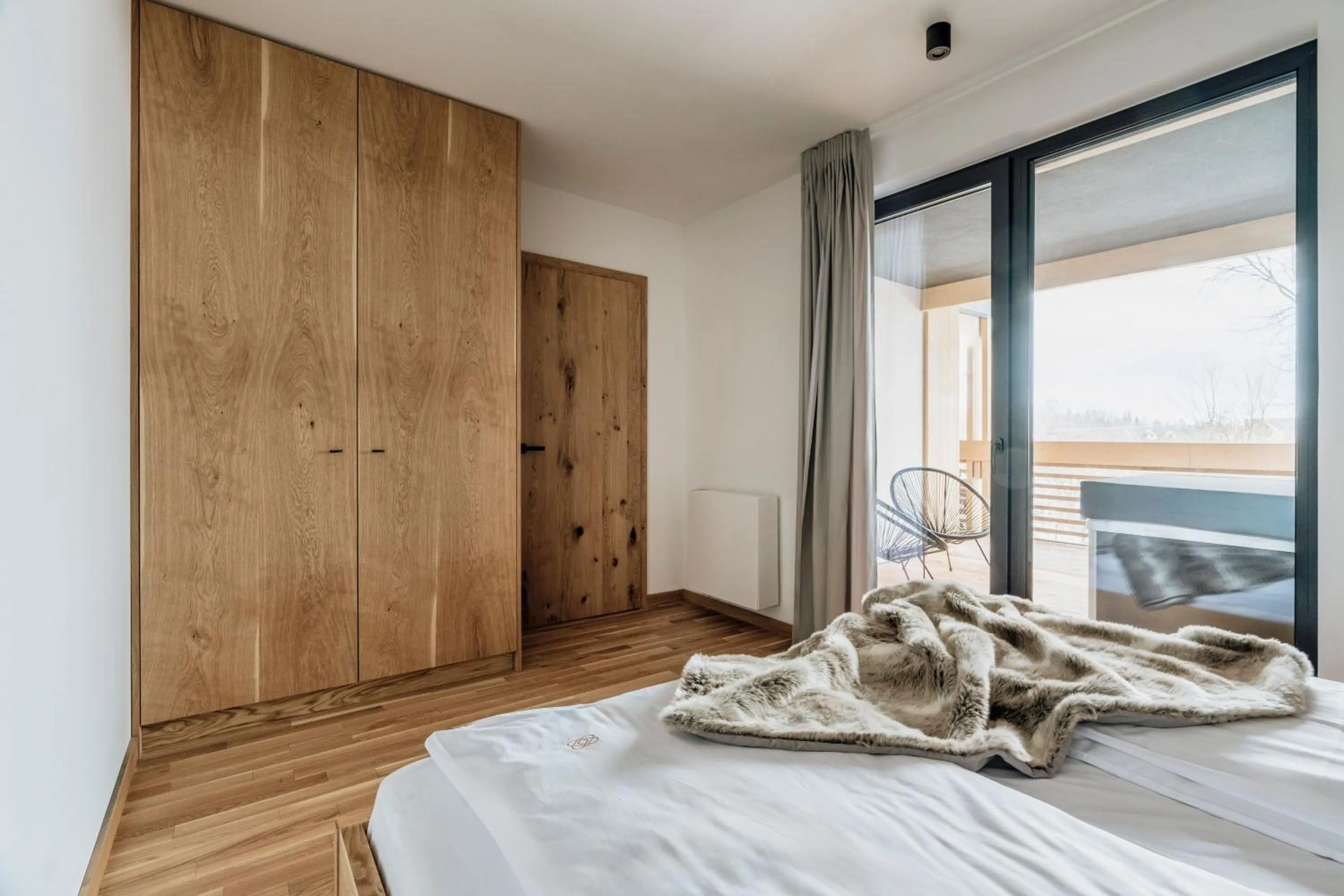 Bed in White Hills - LoftAffair Spa Collection