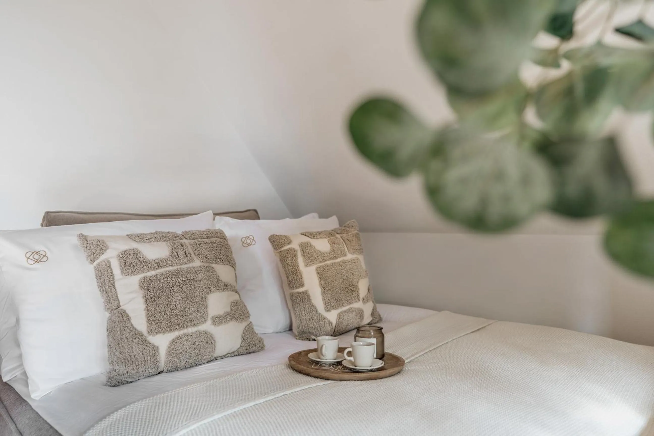 Bed in White Hills - LoftAffair Spa Collection