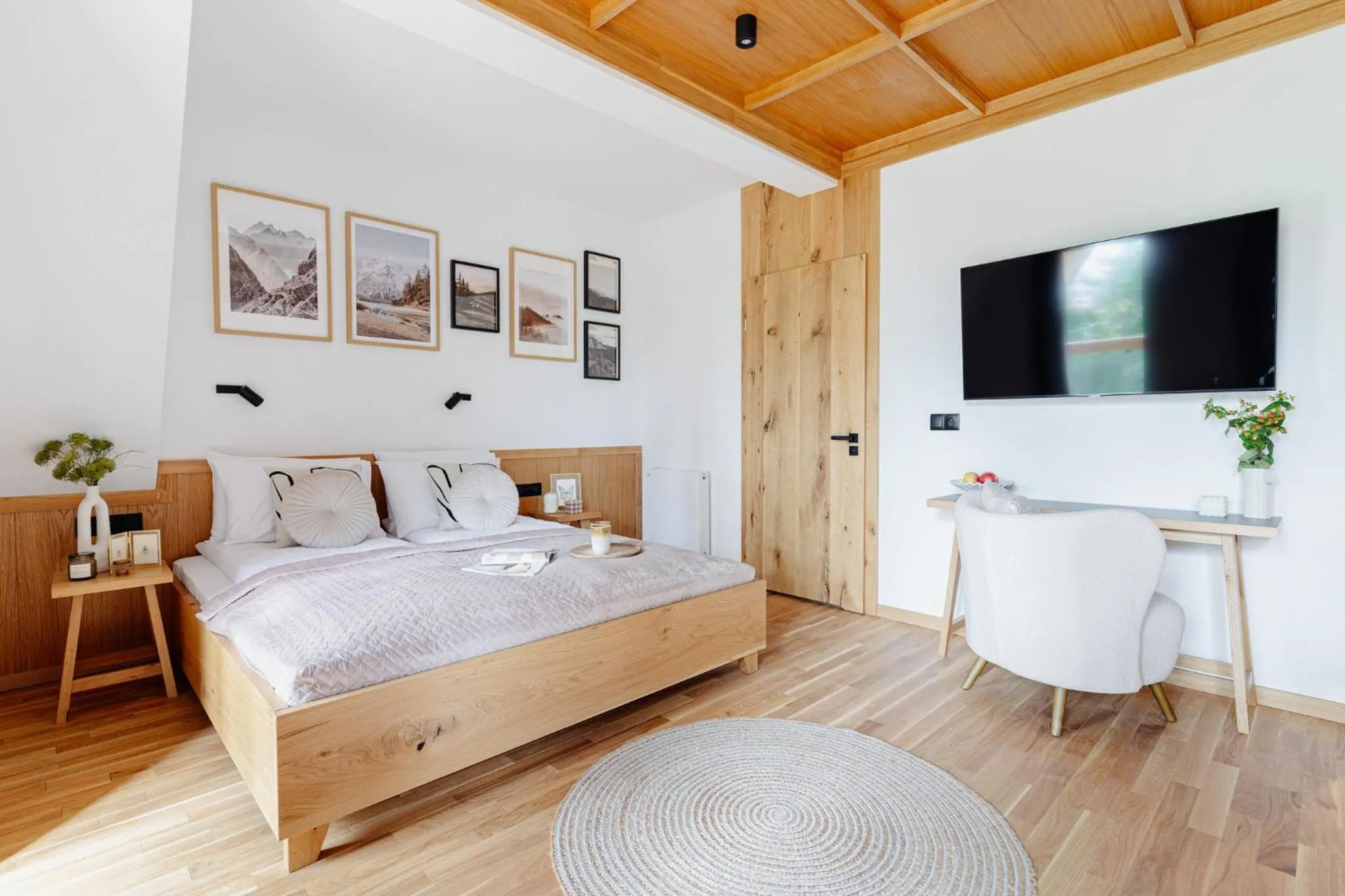 Bed in White Hills - LoftAffair Spa Collection