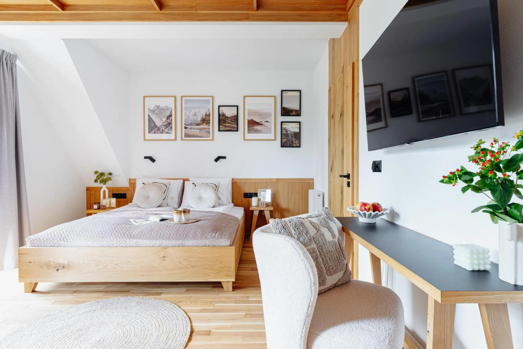 Bed in White Hills - LoftAffair Spa Collection