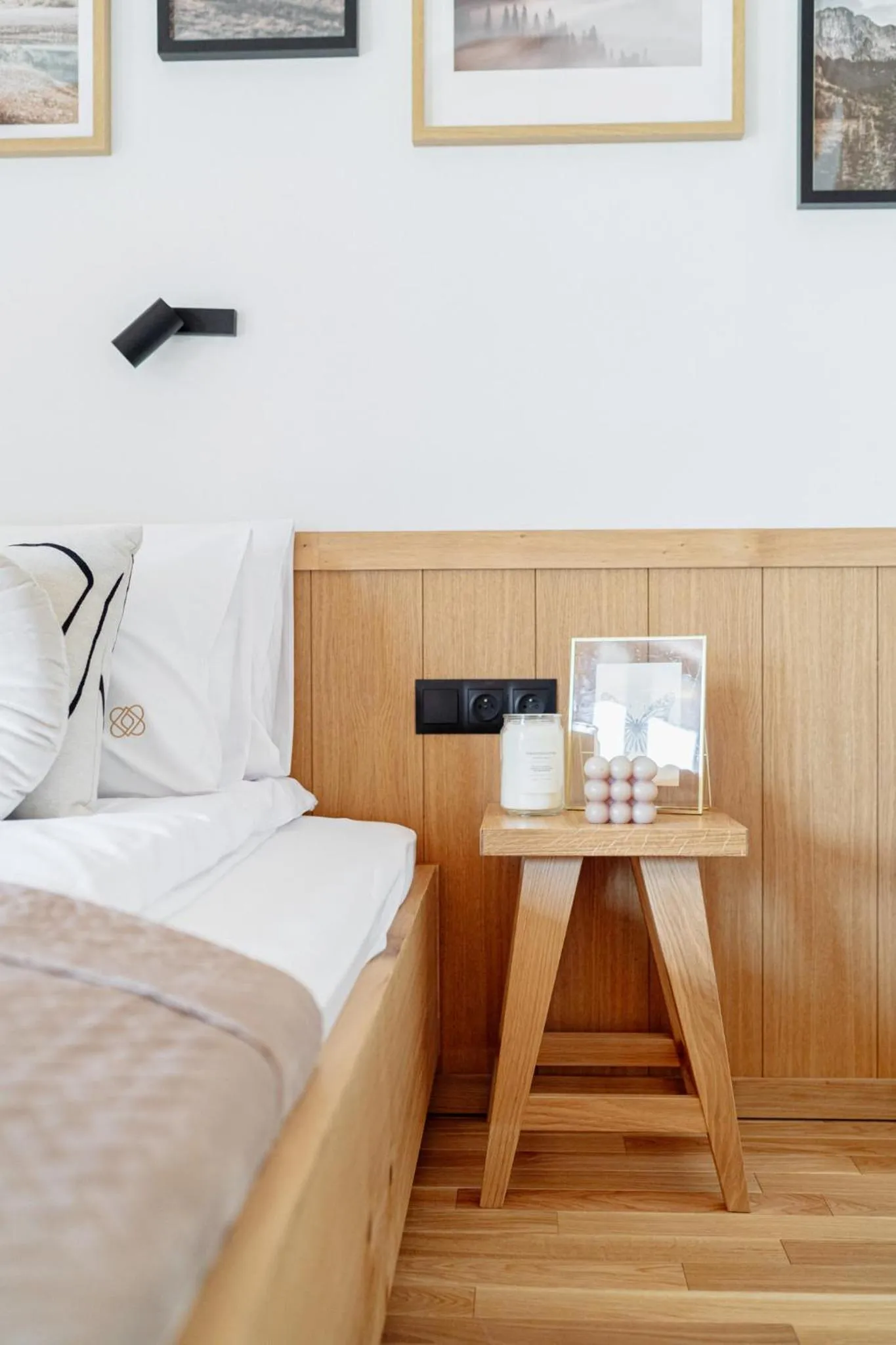 Bed in White Hills - LoftAffair Spa Collection