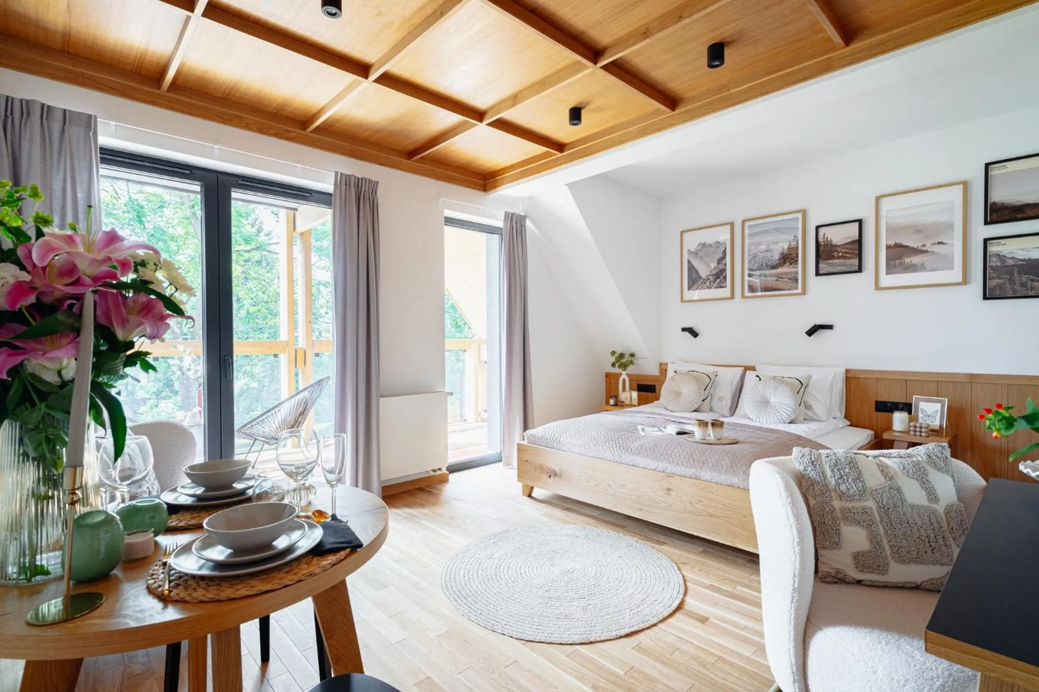 Bed in White Hills - LoftAffair Spa Collection