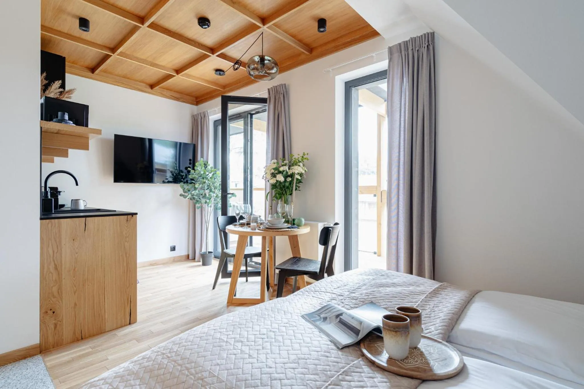 Bed in White Hills - LoftAffair Spa Collection