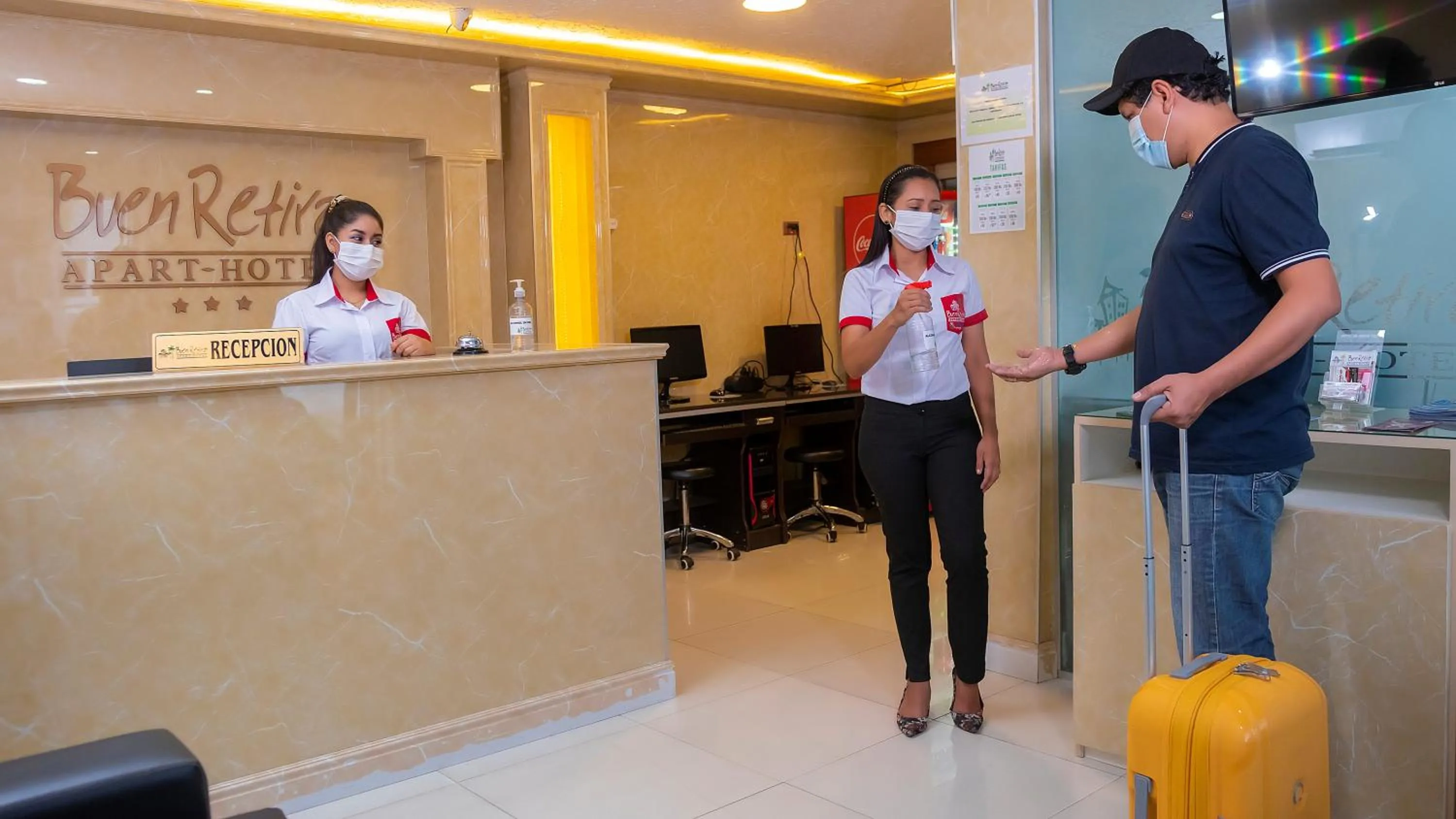 Lobby or reception in Buen Retiro Apart Hotel