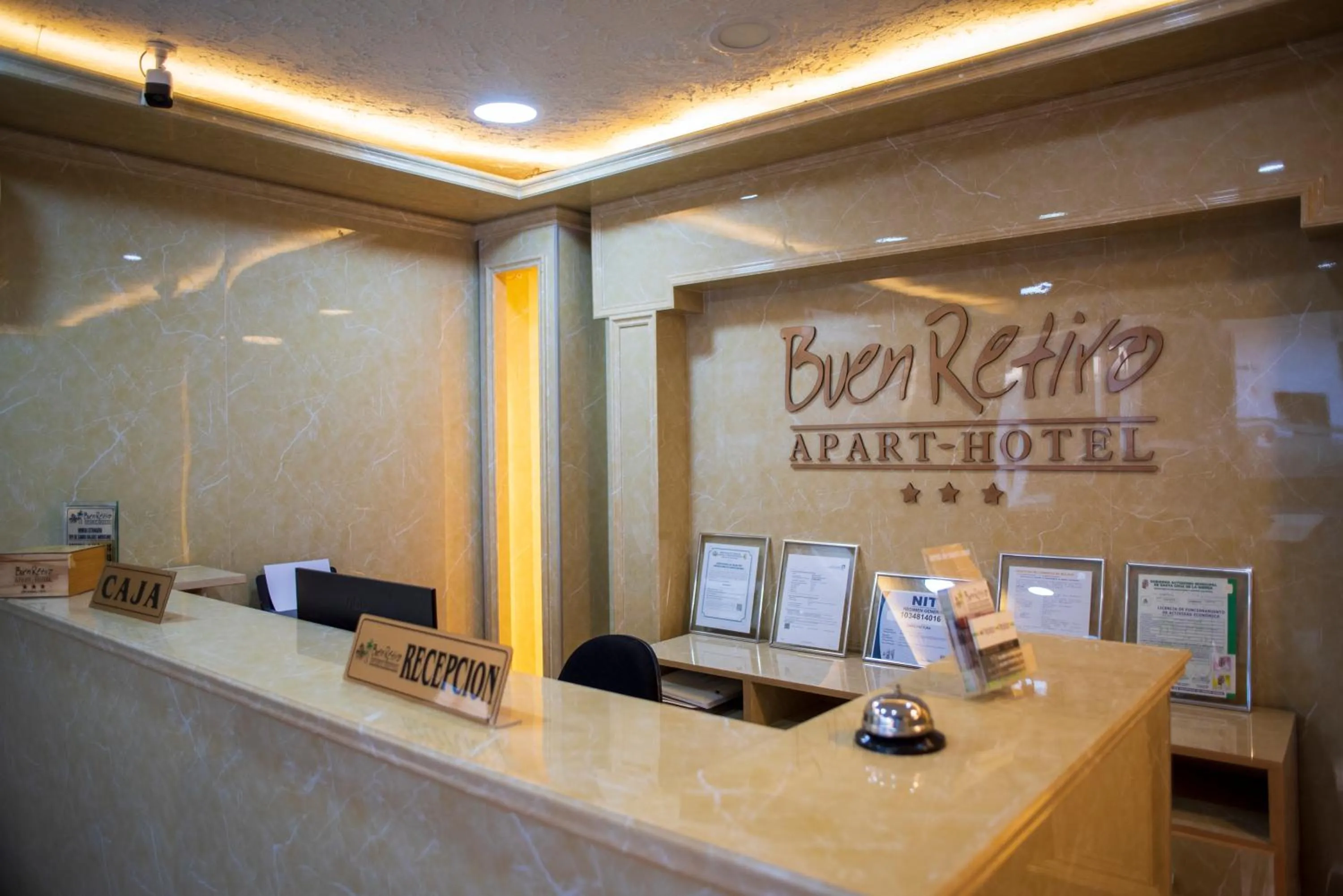 Lobby or reception in Buen Retiro Apart Hotel