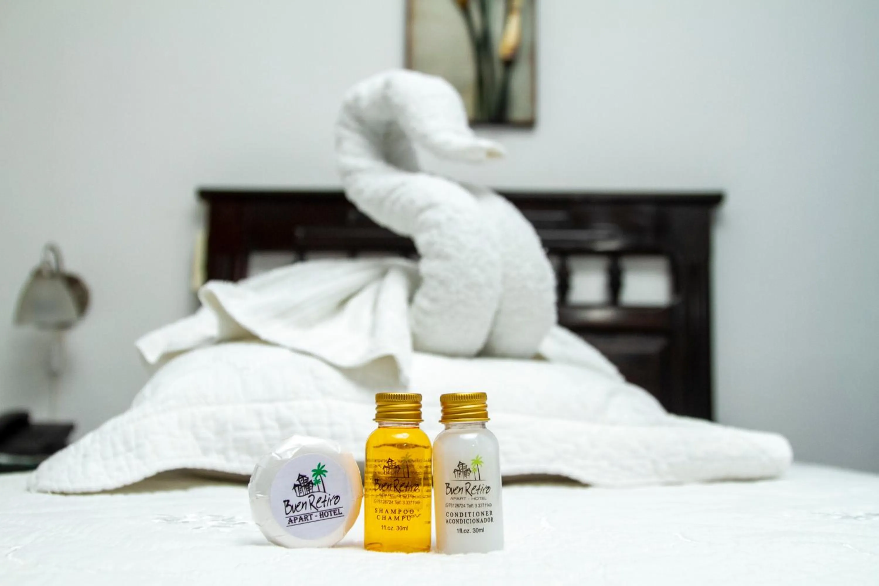 towels, Bed in Buen Retiro Apart Hotel