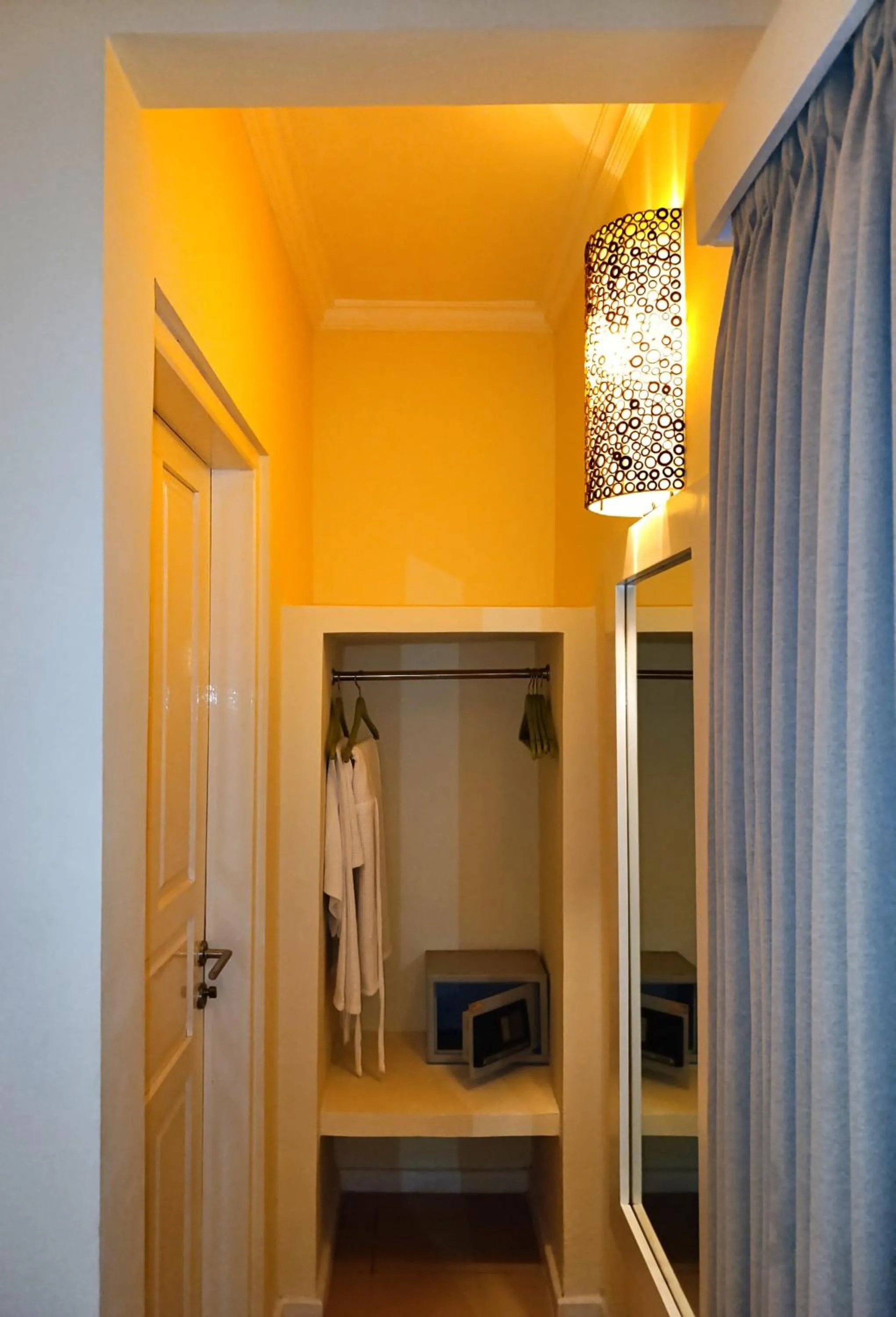 Bed in Scallywags Smugglers