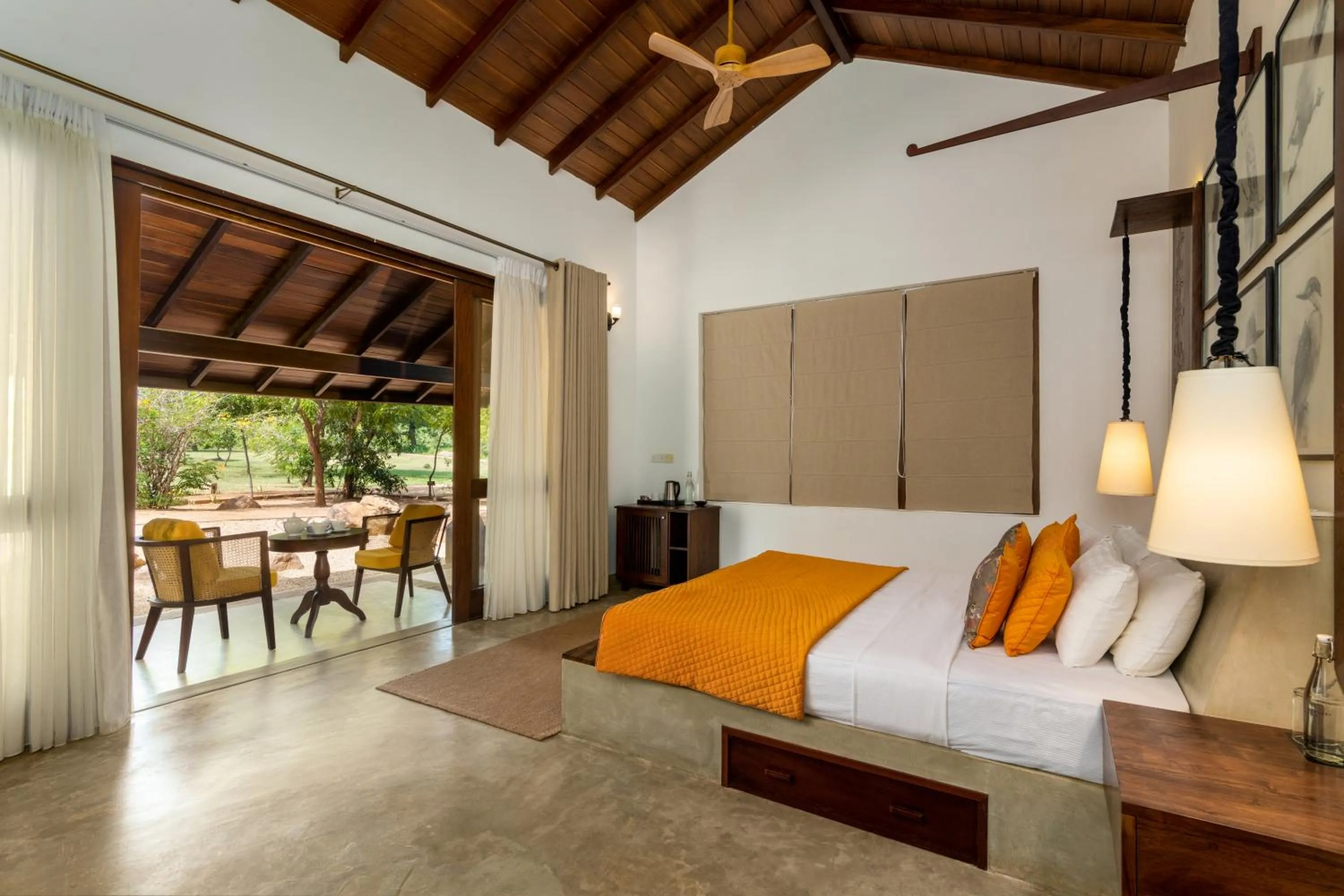 Bedroom, Bed in Koragaha Lodge - Yala