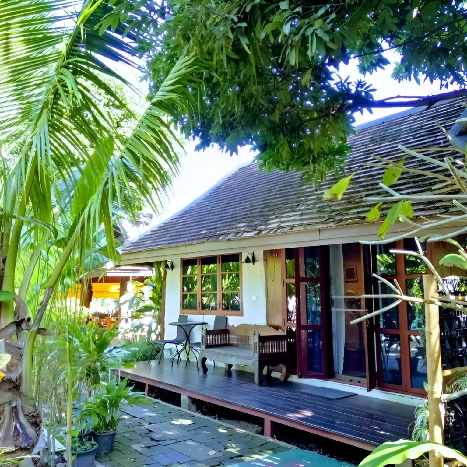 Property building in Tonnam Homestay