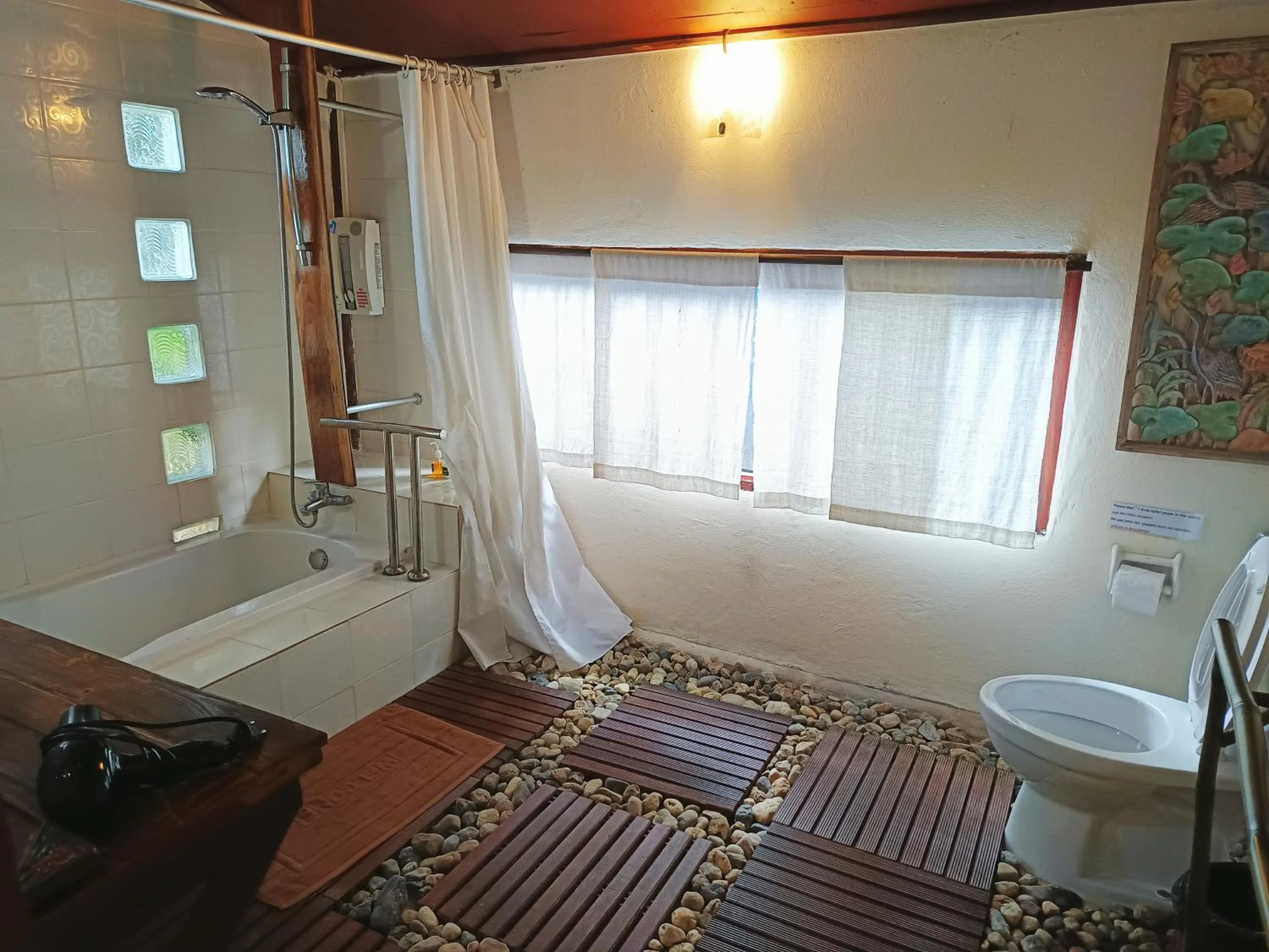 Shower in Tonnam Homestay