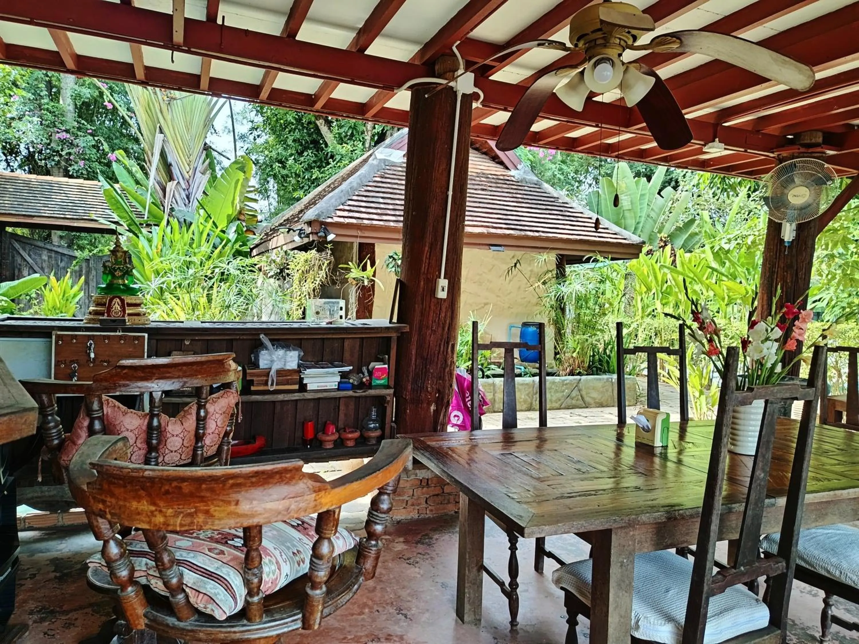 Restaurant/places to eat in Tonnam Homestay