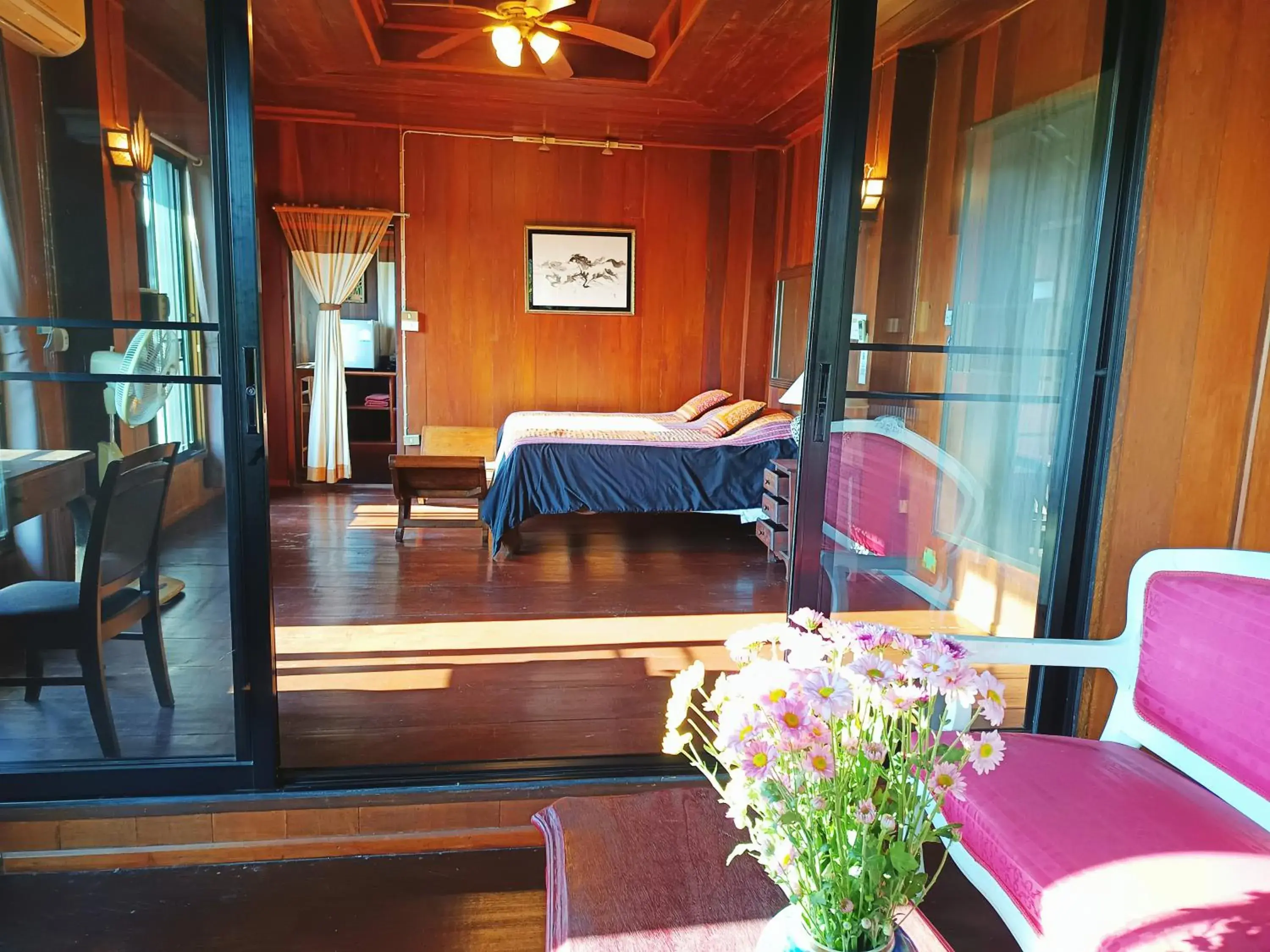 Deluxe Double Room in Tonnam Homestay Deluxe Double Room in Tonnam Homestay