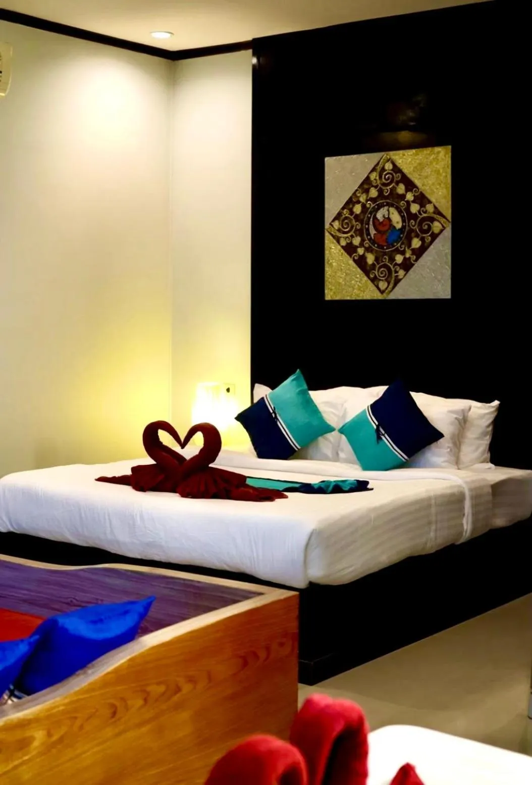 Bed in Kathalee Beach Resort & Spa