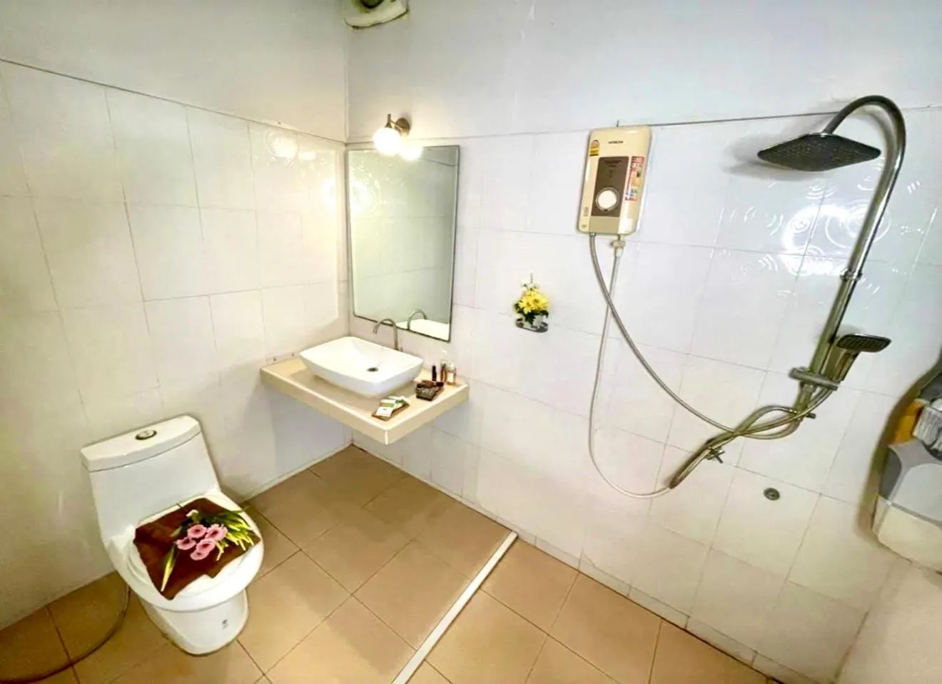 Bathroom in Kathalee Beach Resort & Spa