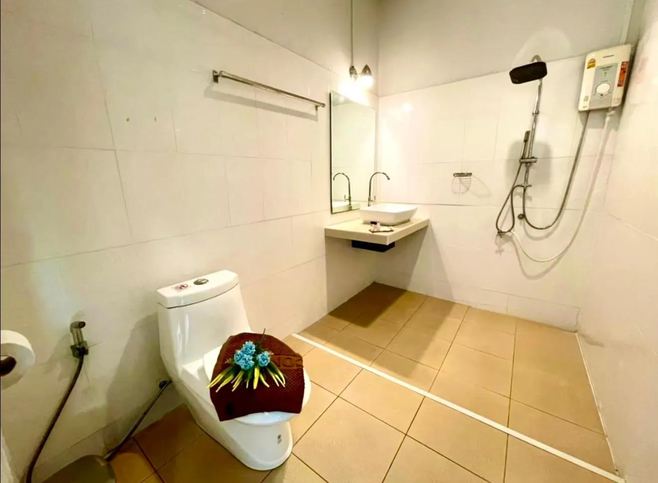 Bathroom in Kathalee Beach Resort & Spa