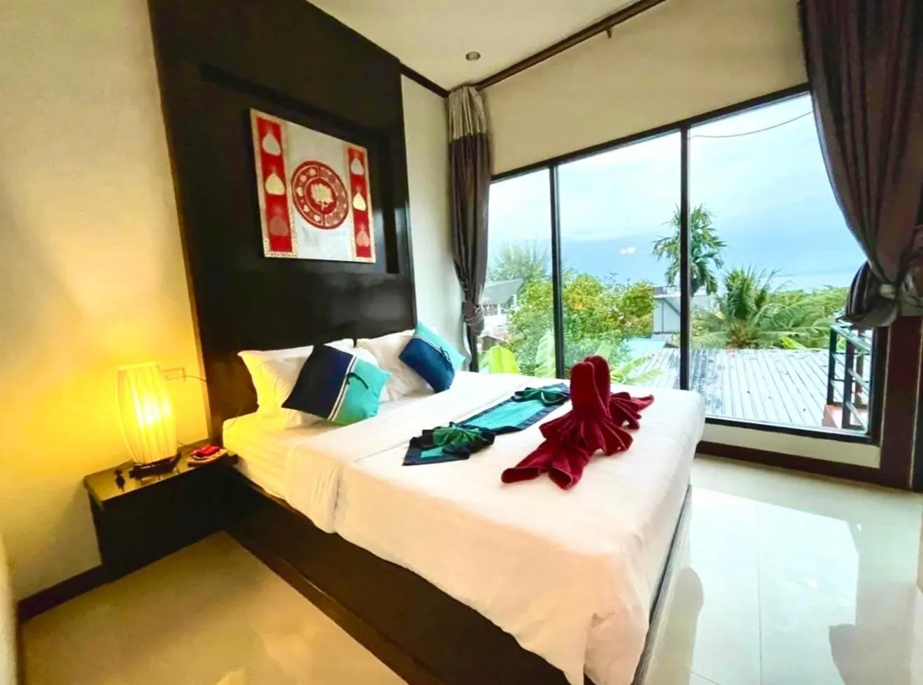 Bed in Kathalee Beach Resort & Spa