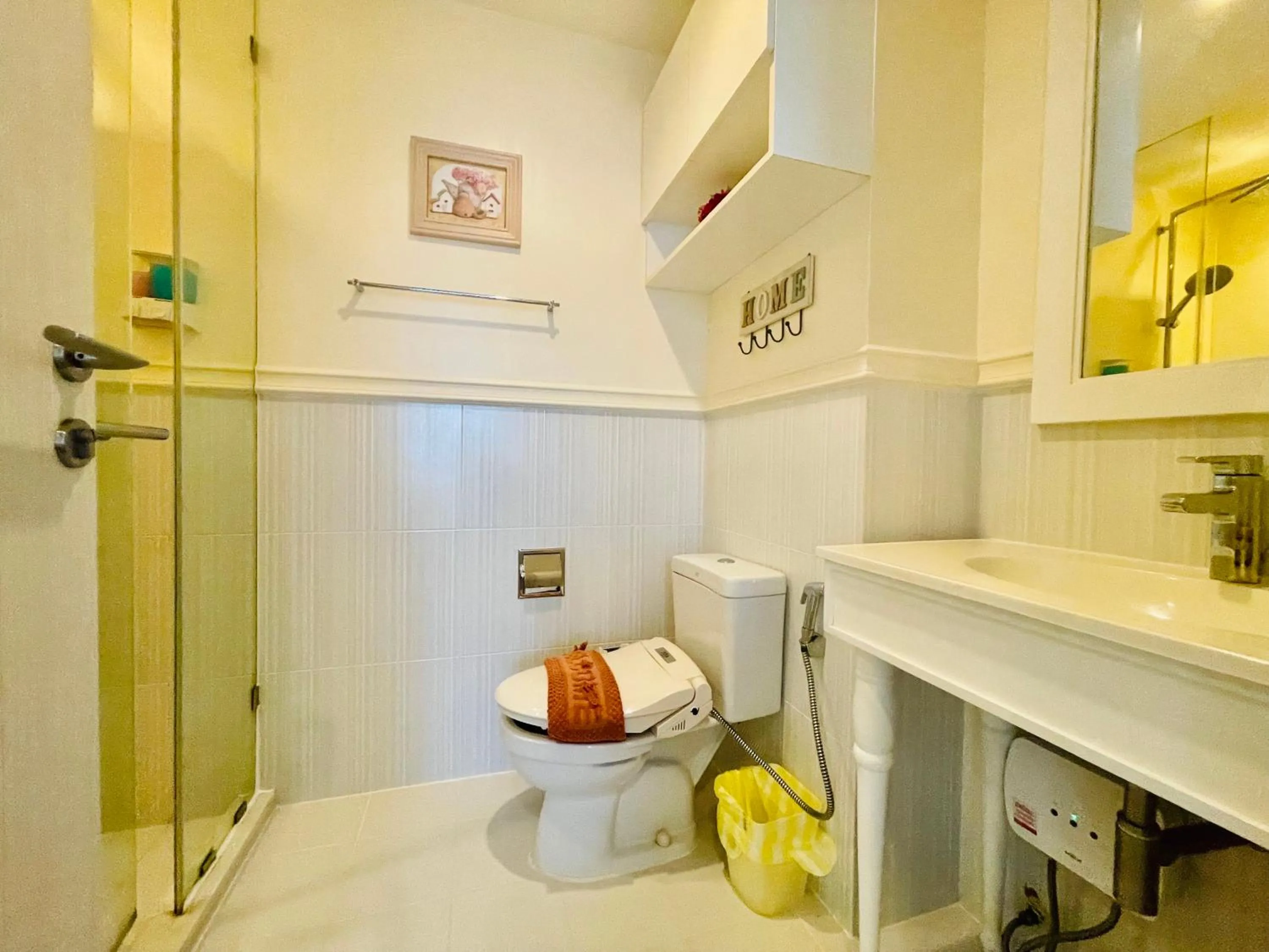 Summer Huahin Condo 2 Bedrooms Pool View Classic Room