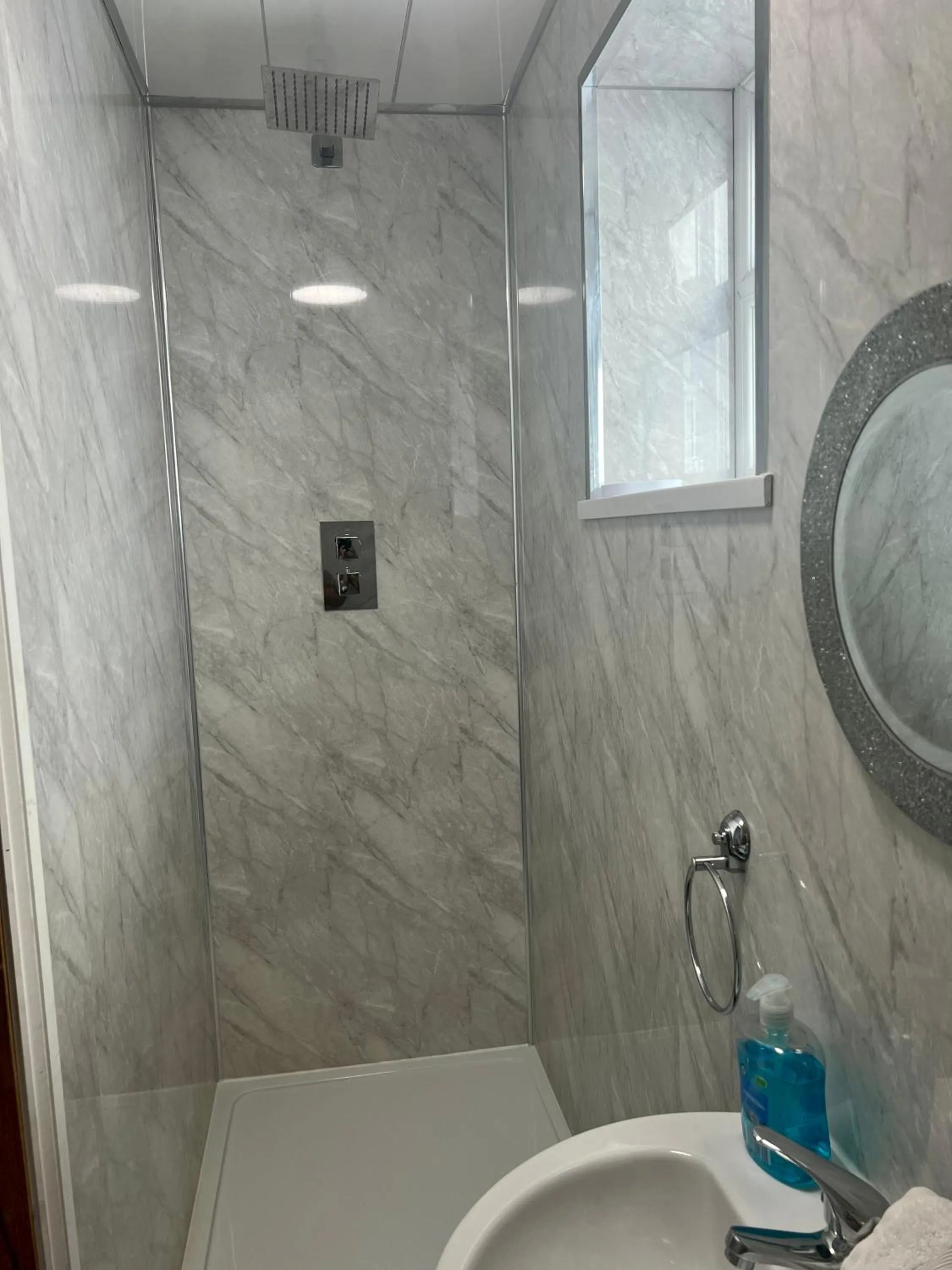 Bathroom in St Andrews house Hotel