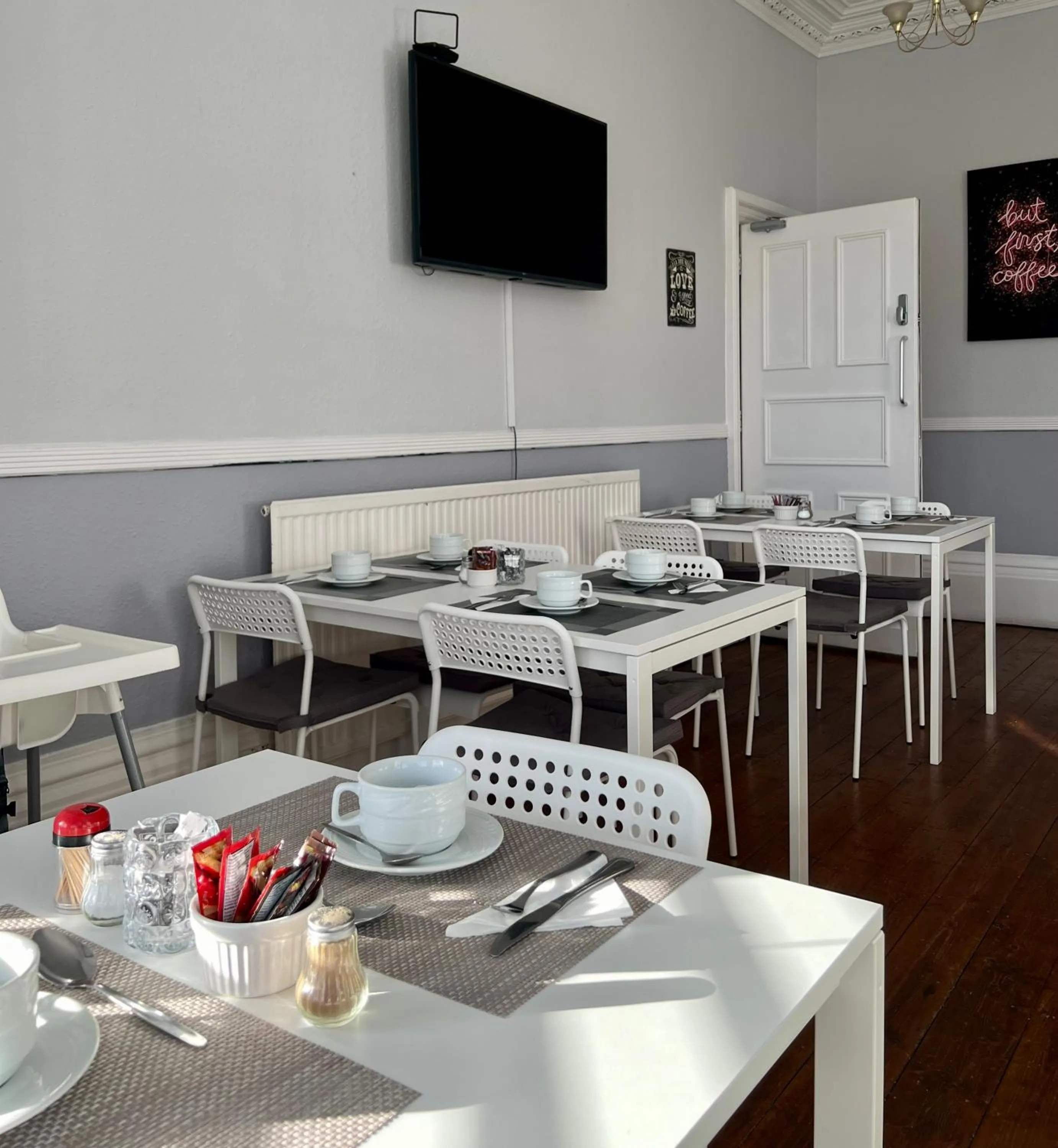Dining area in St Andrews house Hotel