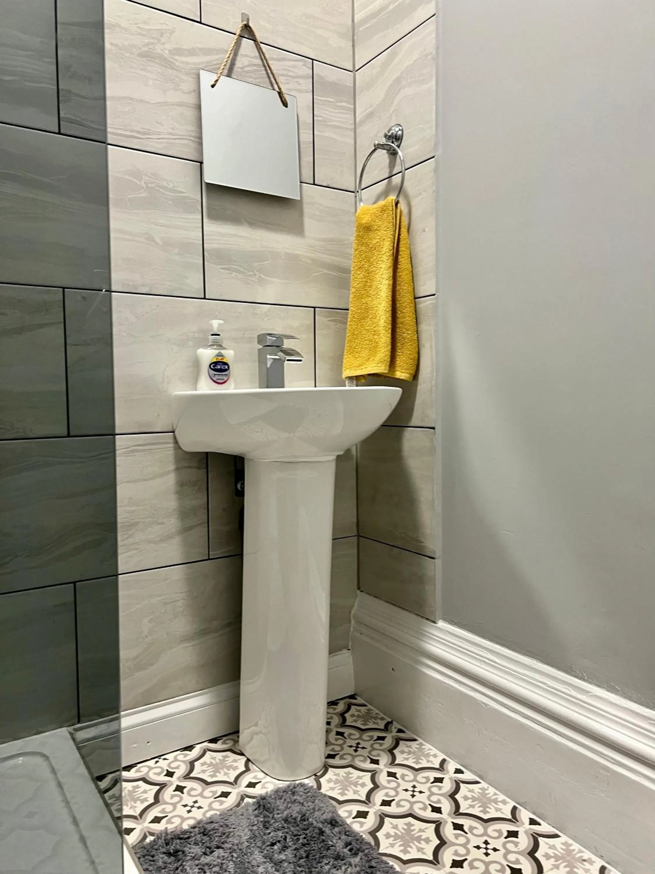 Bathroom in St Andrews house Hotel