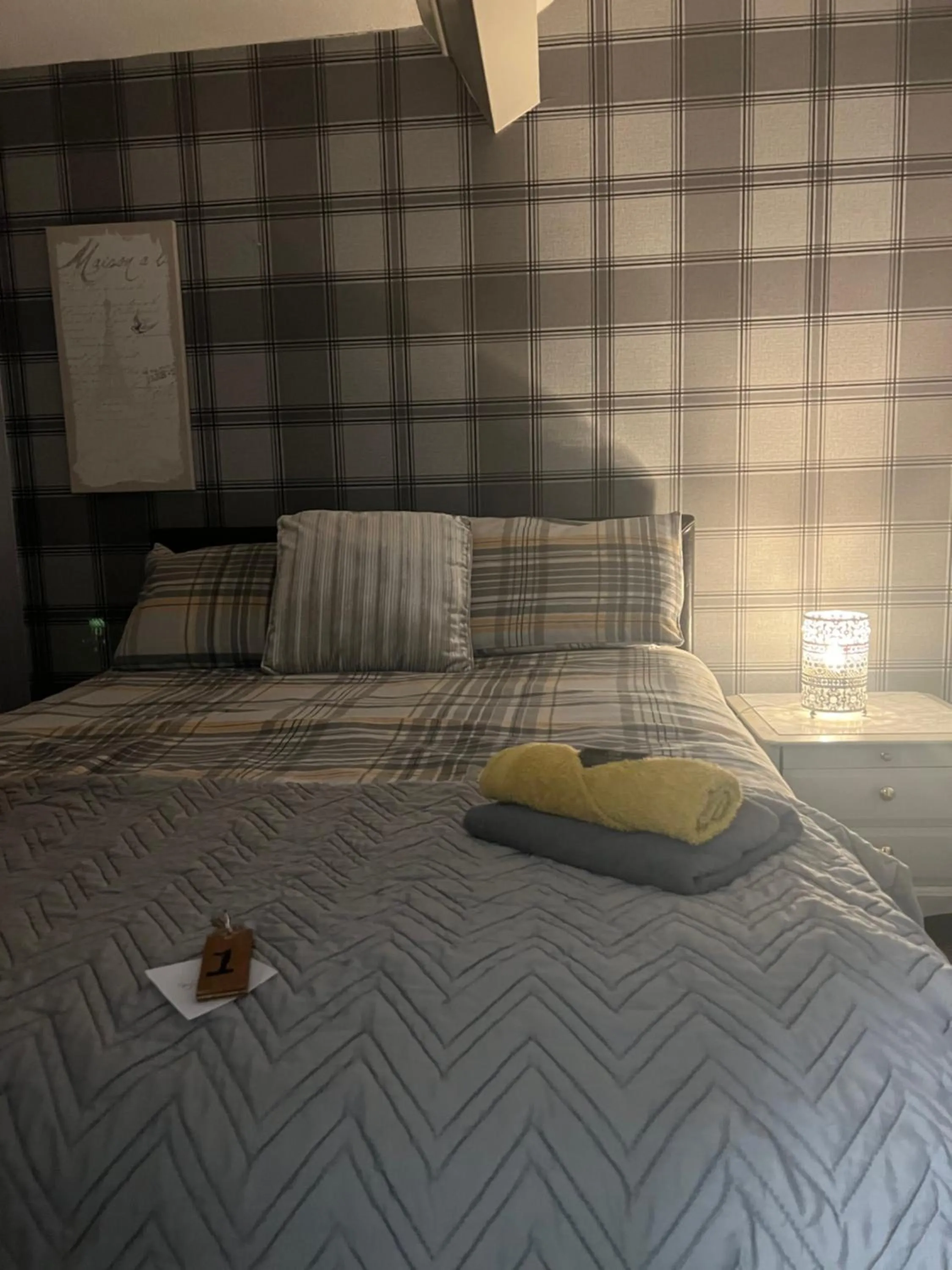 Bed in St Andrews house Hotel