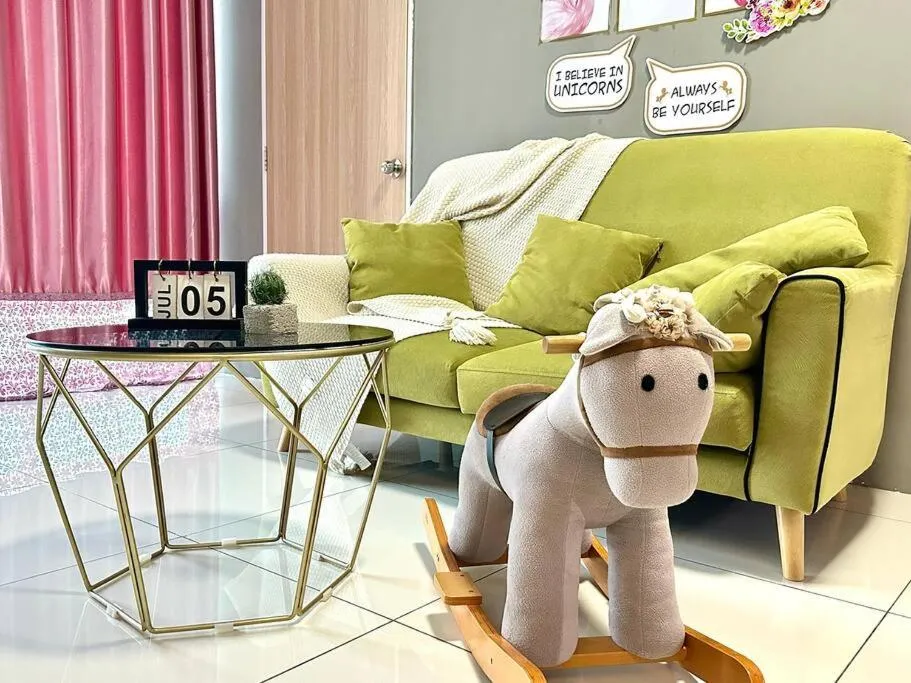 Unicorn Fairy Theme 2BR Airport Suite# Straits Intl# Pantai Hospt