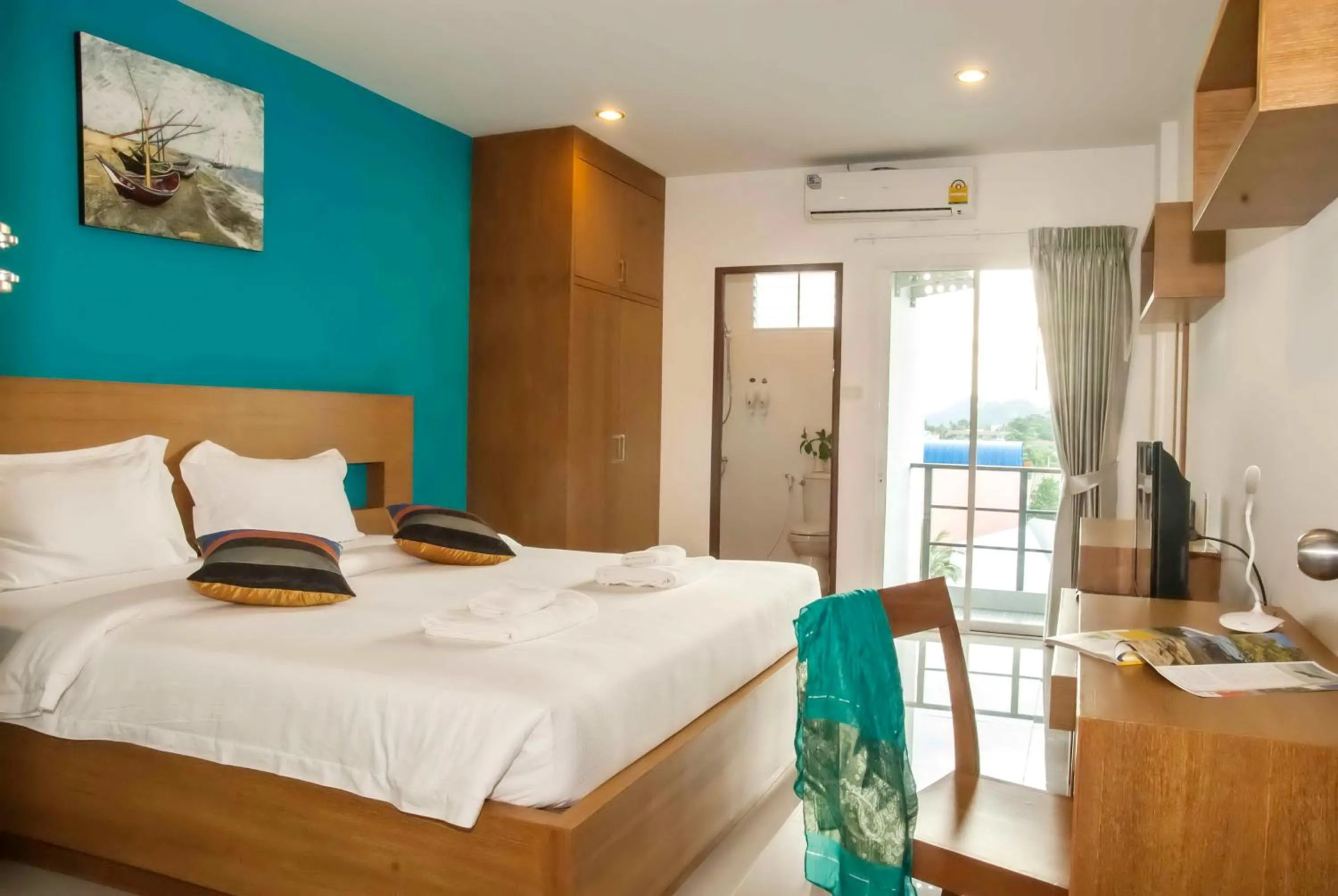 Photo of the whole room, Bed in Krabi Cinta House
