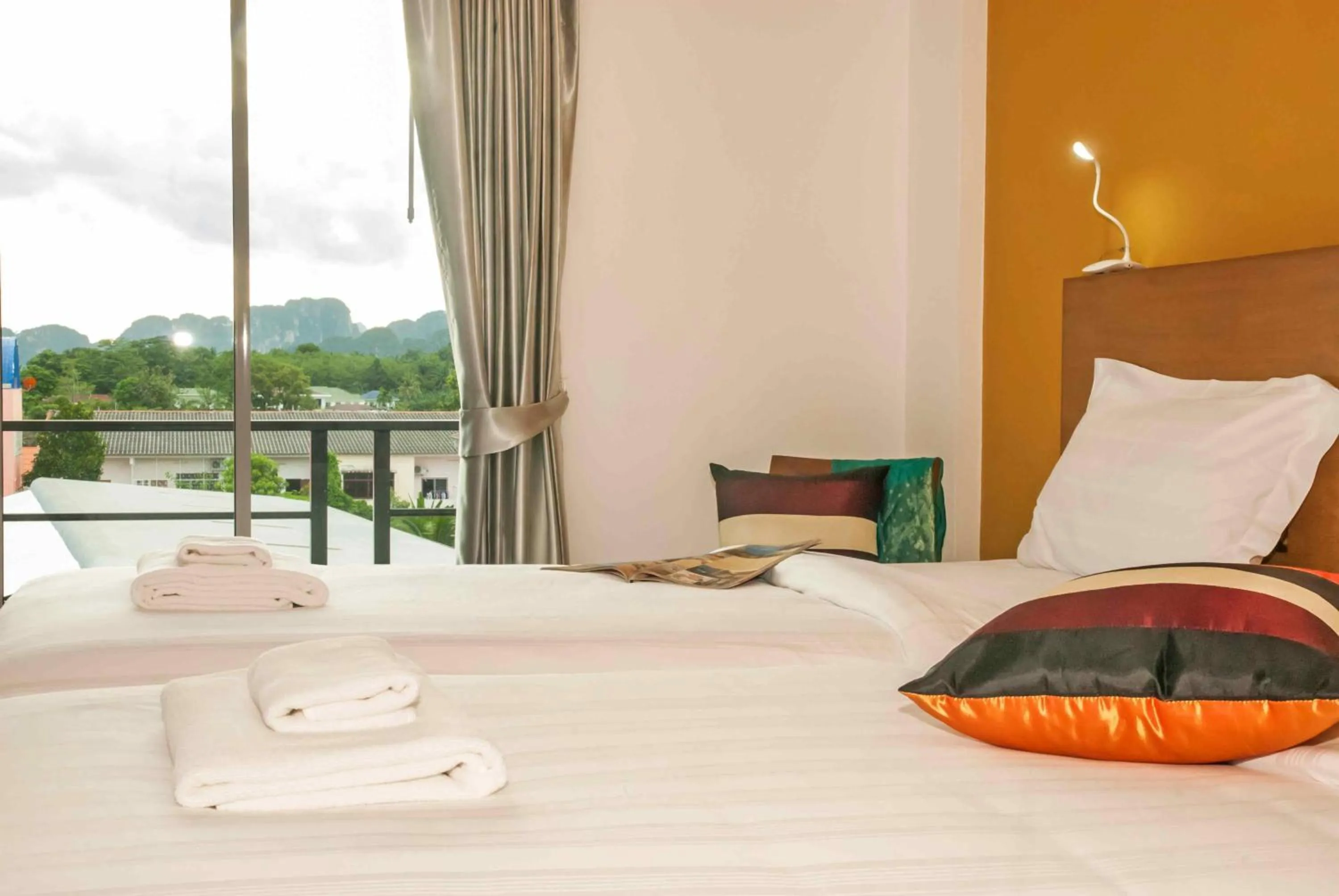 Photo of the whole room, Bed in Krabi Cinta House