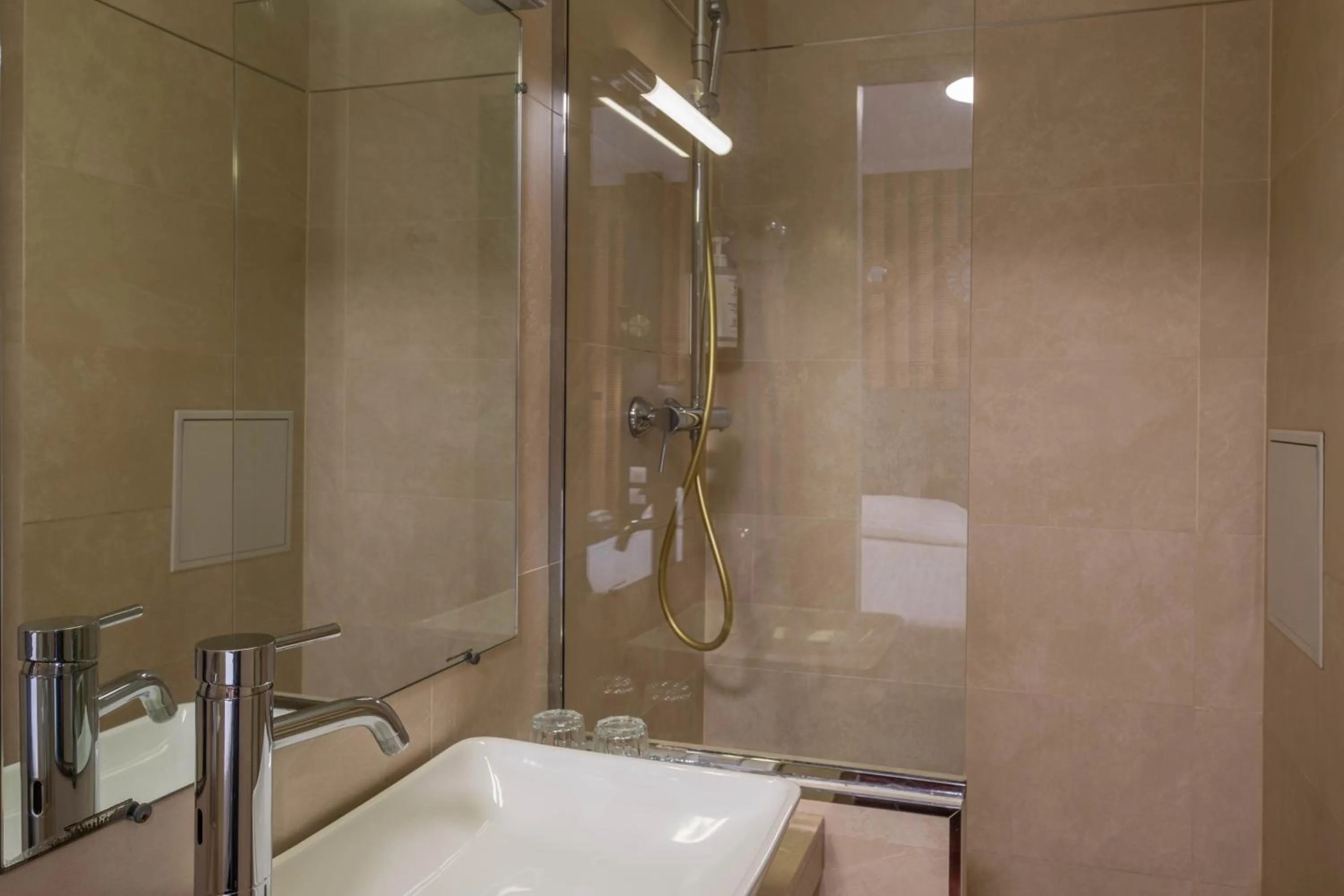 Shower in Hotel Marena