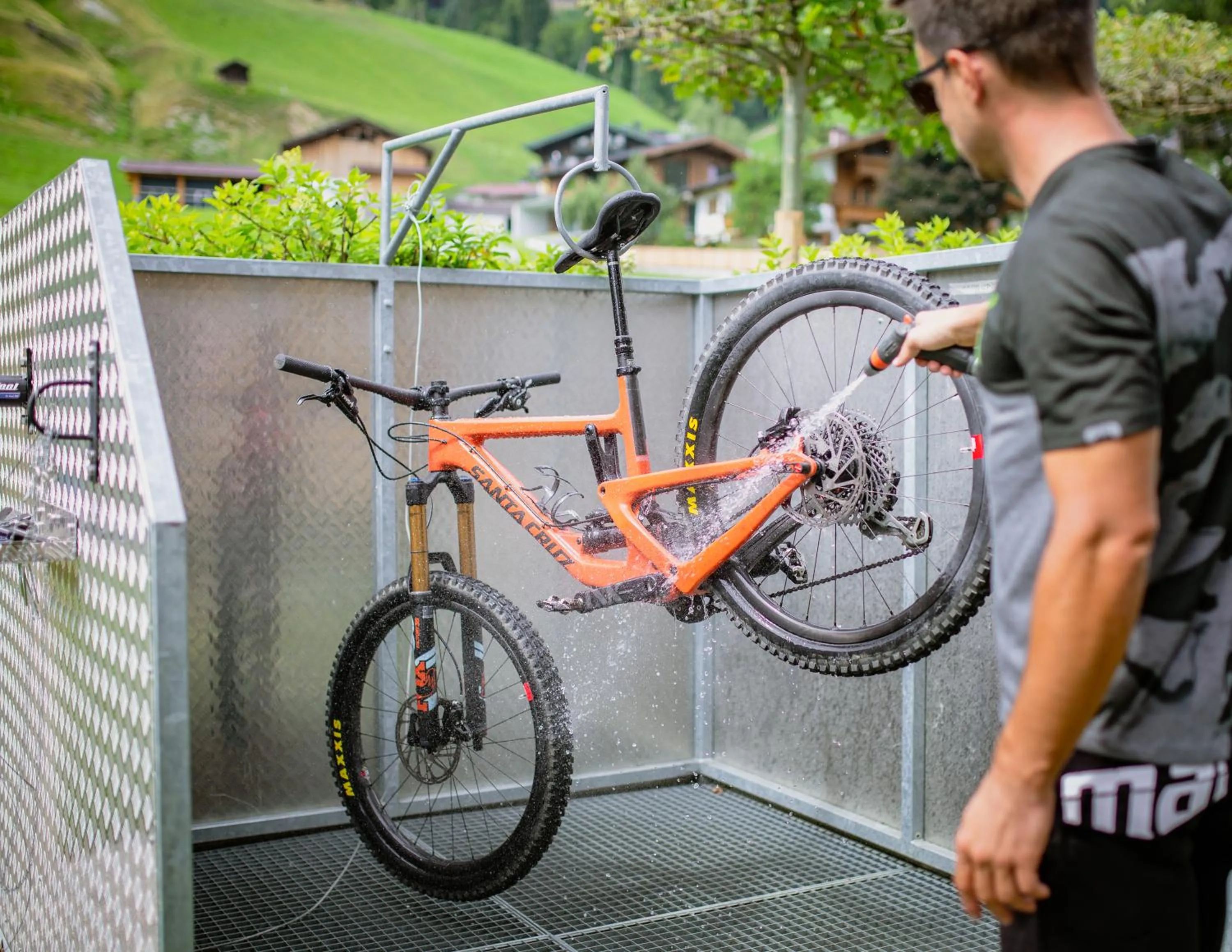 Garden in Boutique House happYellow Saalbach