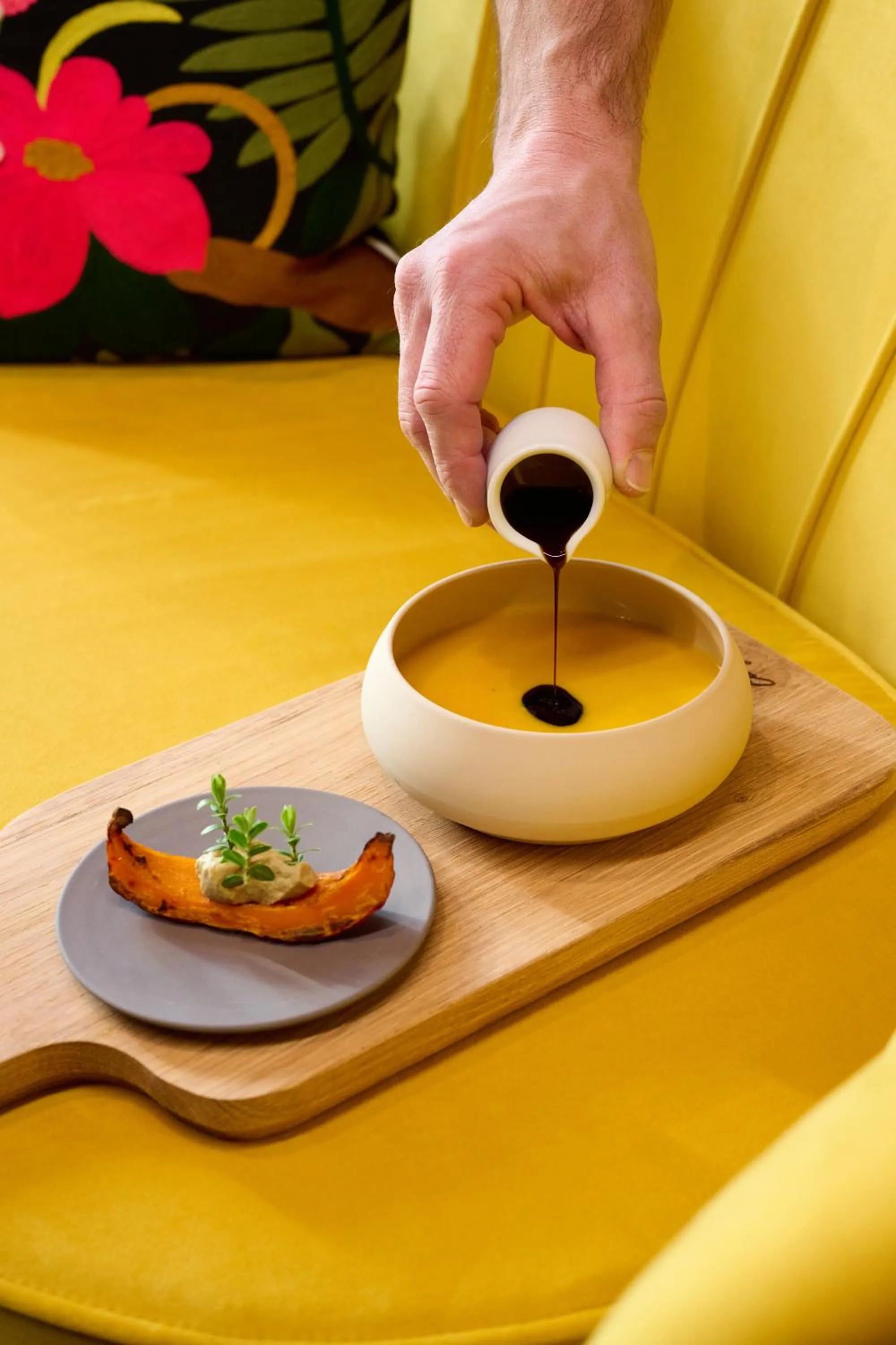 Restaurant/places to eat in Boutique House happYellow Saalbach