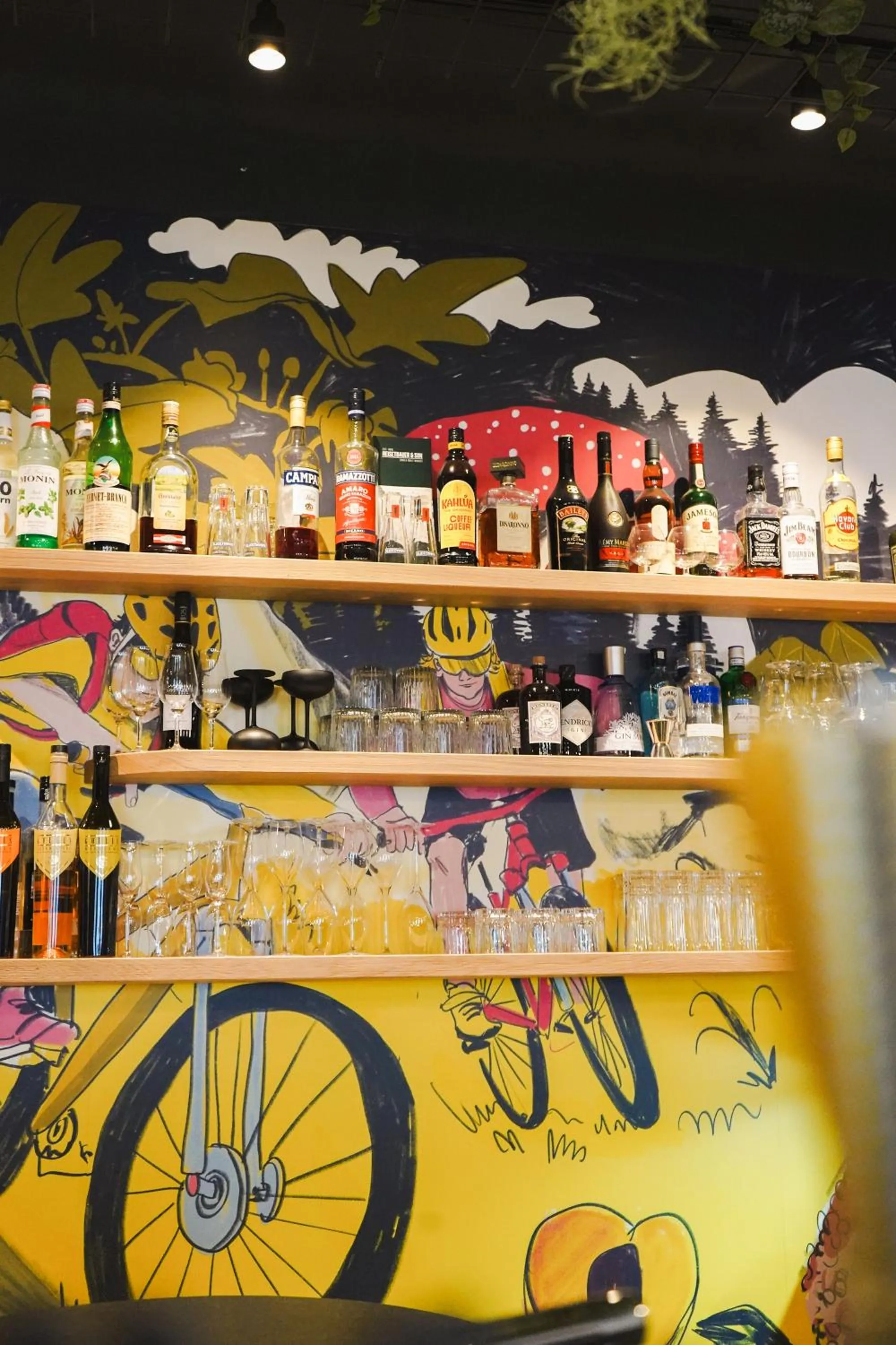 Restaurant/places to eat in Boutique House happYellow Saalbach