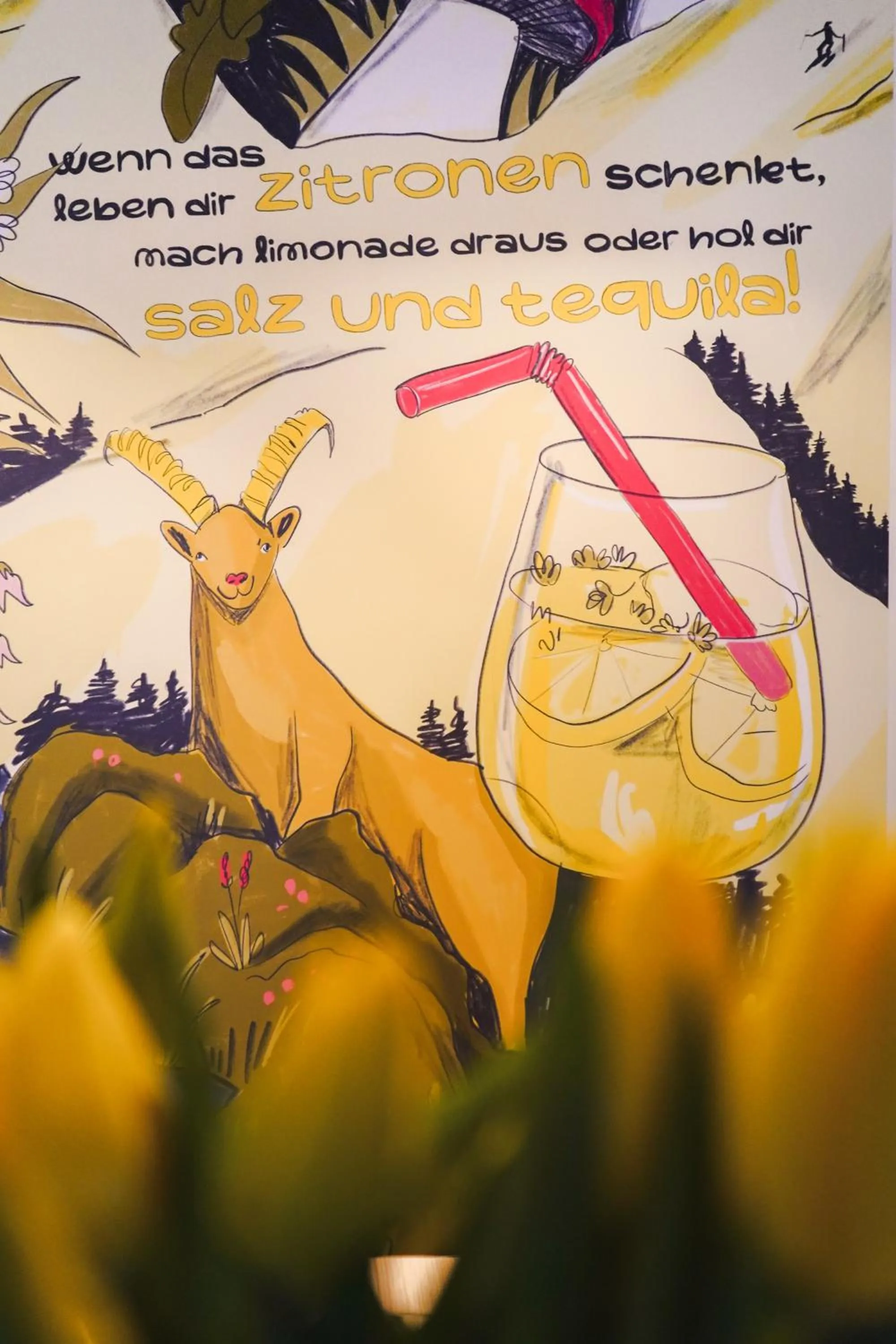 Restaurant/places to eat in Boutique House happYellow Saalbach